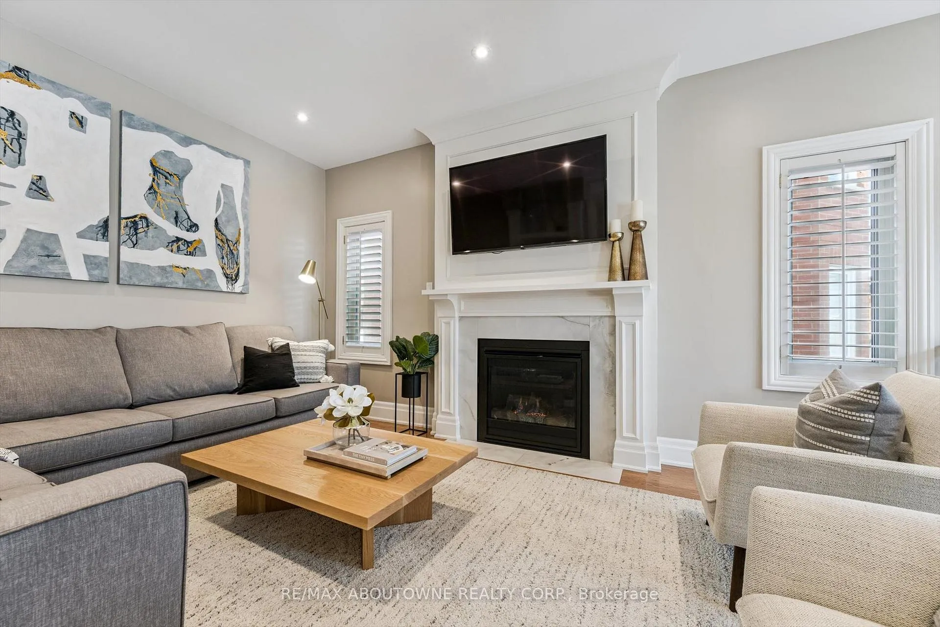 Photo 18 of 256 Lexington Road, Oakville, River Oaks — HOMEH