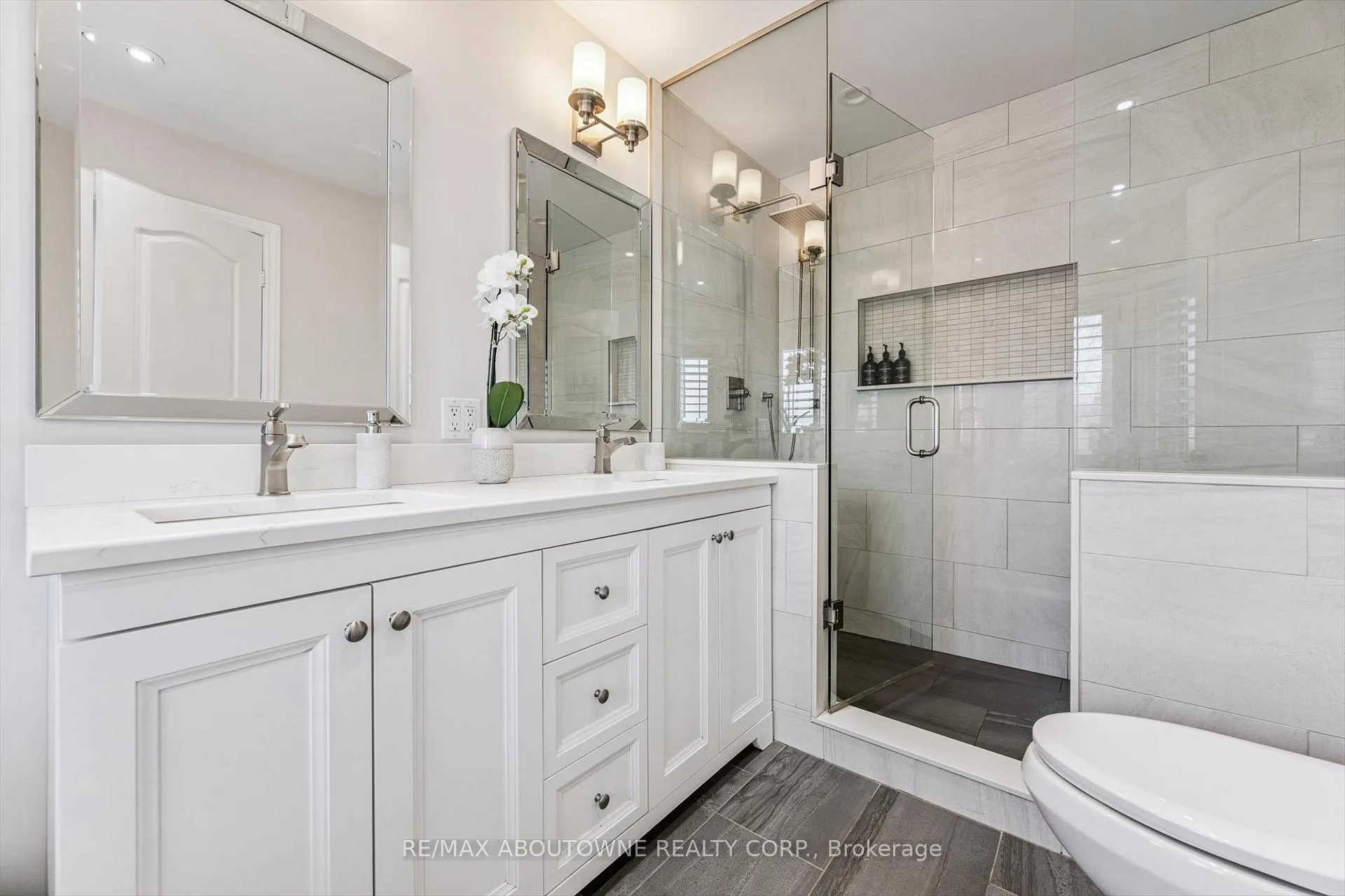 Photo 28 of 256 Lexington Road, Oakville, River Oaks — HOMEH