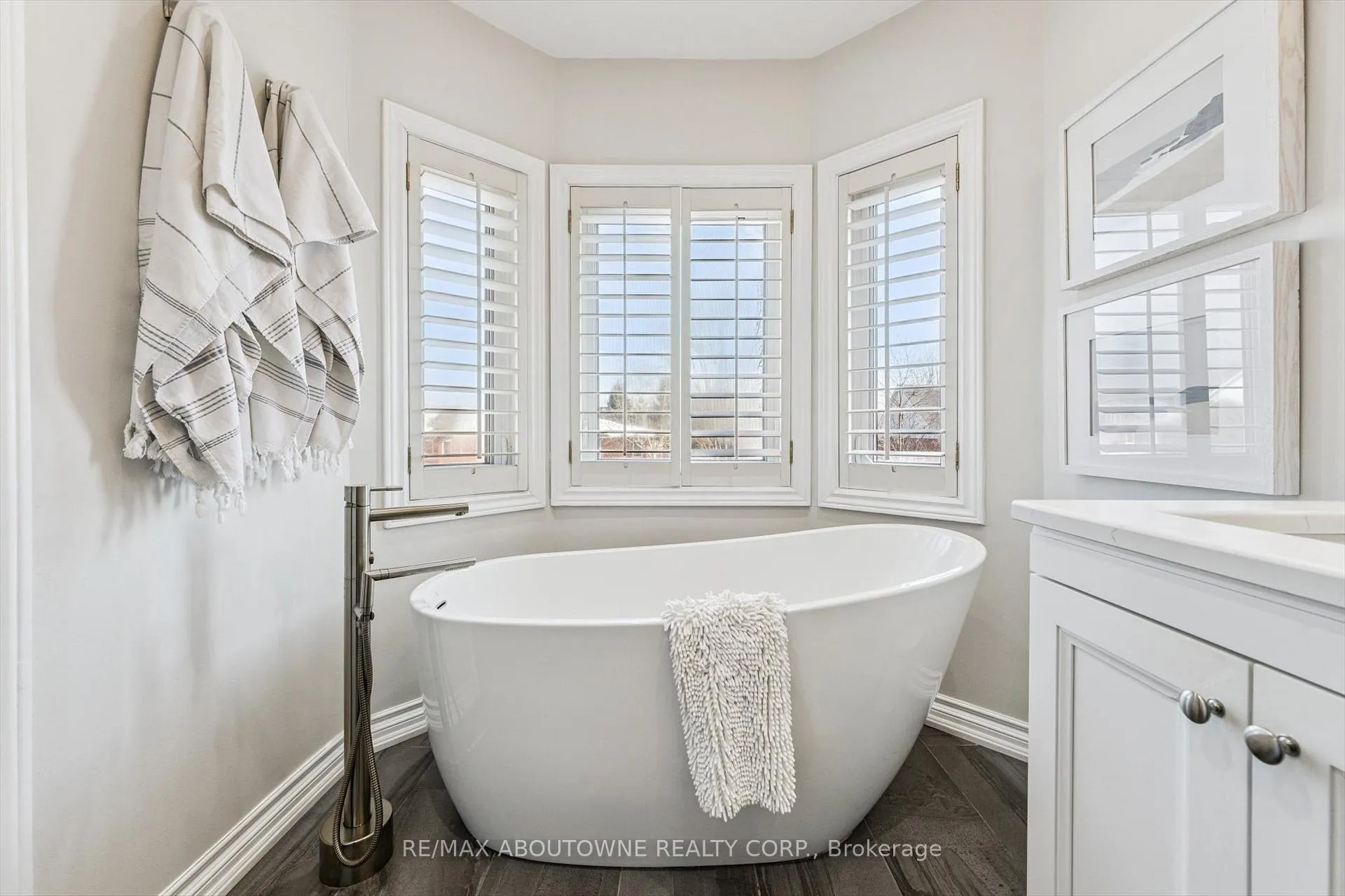 Photo 29 of 256 Lexington Road, Oakville, River Oaks — HOMEH