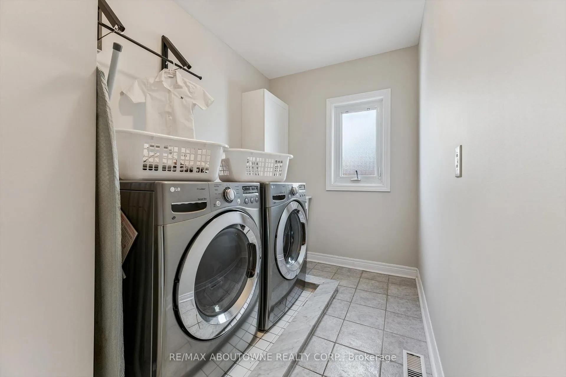Photo 38 of 256 Lexington Road, Oakville, River Oaks — HOMEH