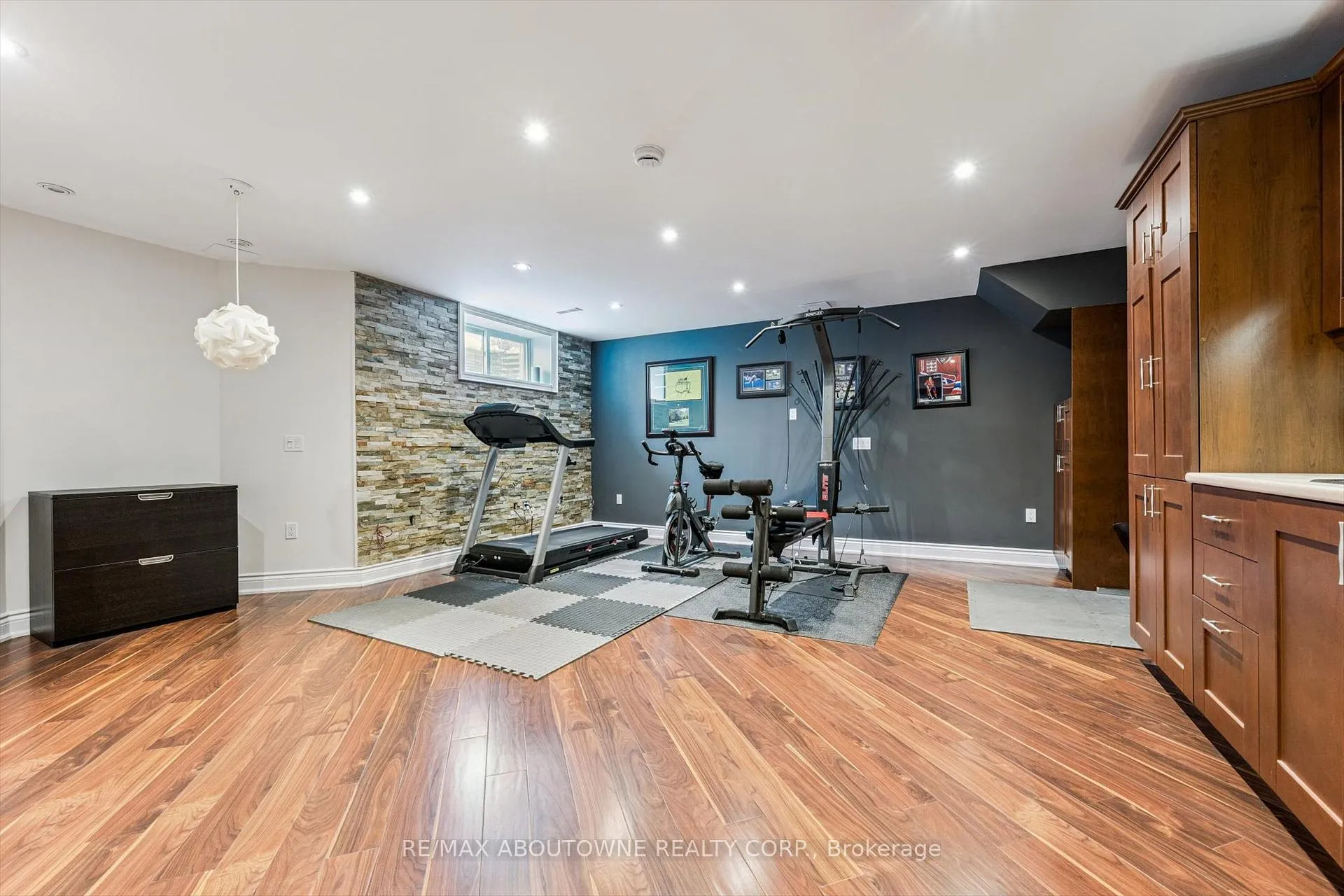 Photo 42 of 256 Lexington Road, Oakville, River Oaks — HOMEH