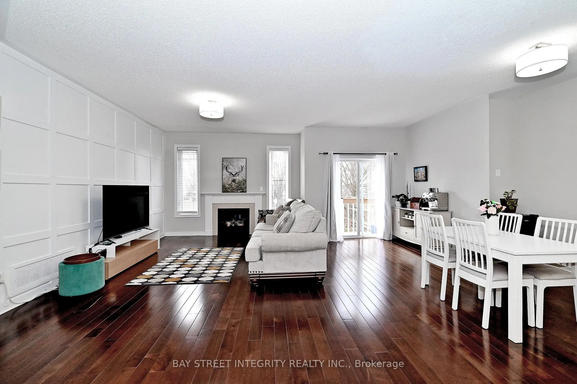 Photo 2 of 60 Darius Harns Drive, Whitby, Brooklin — HOMEH