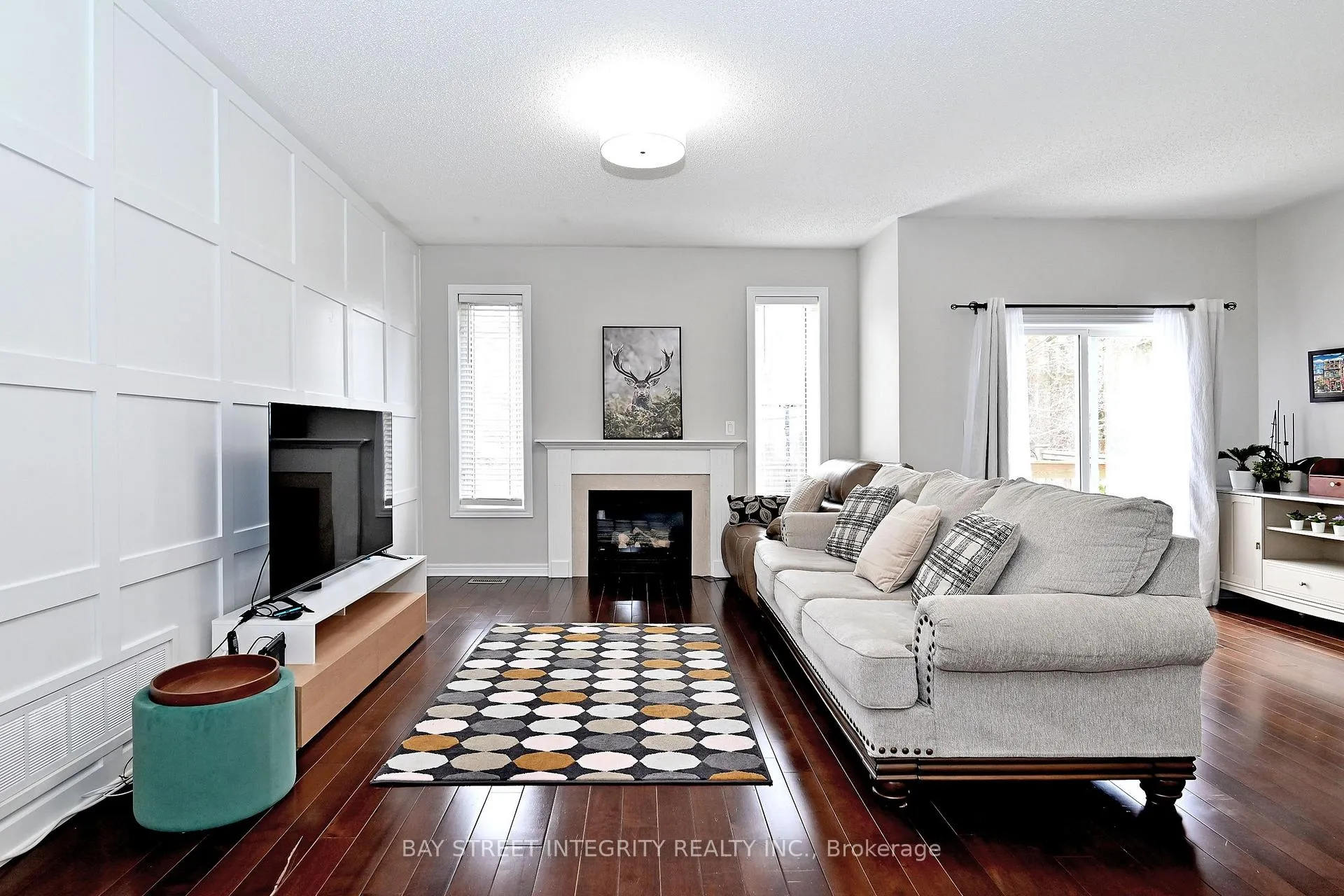 Photo 4 of 60 Darius Harns Drive, Whitby, Brooklin — HOMEH