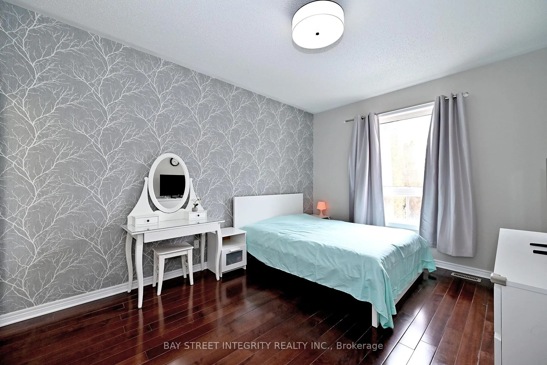 Photo 13 of 60 Darius Harns Drive, Whitby, Brooklin — HOMEH