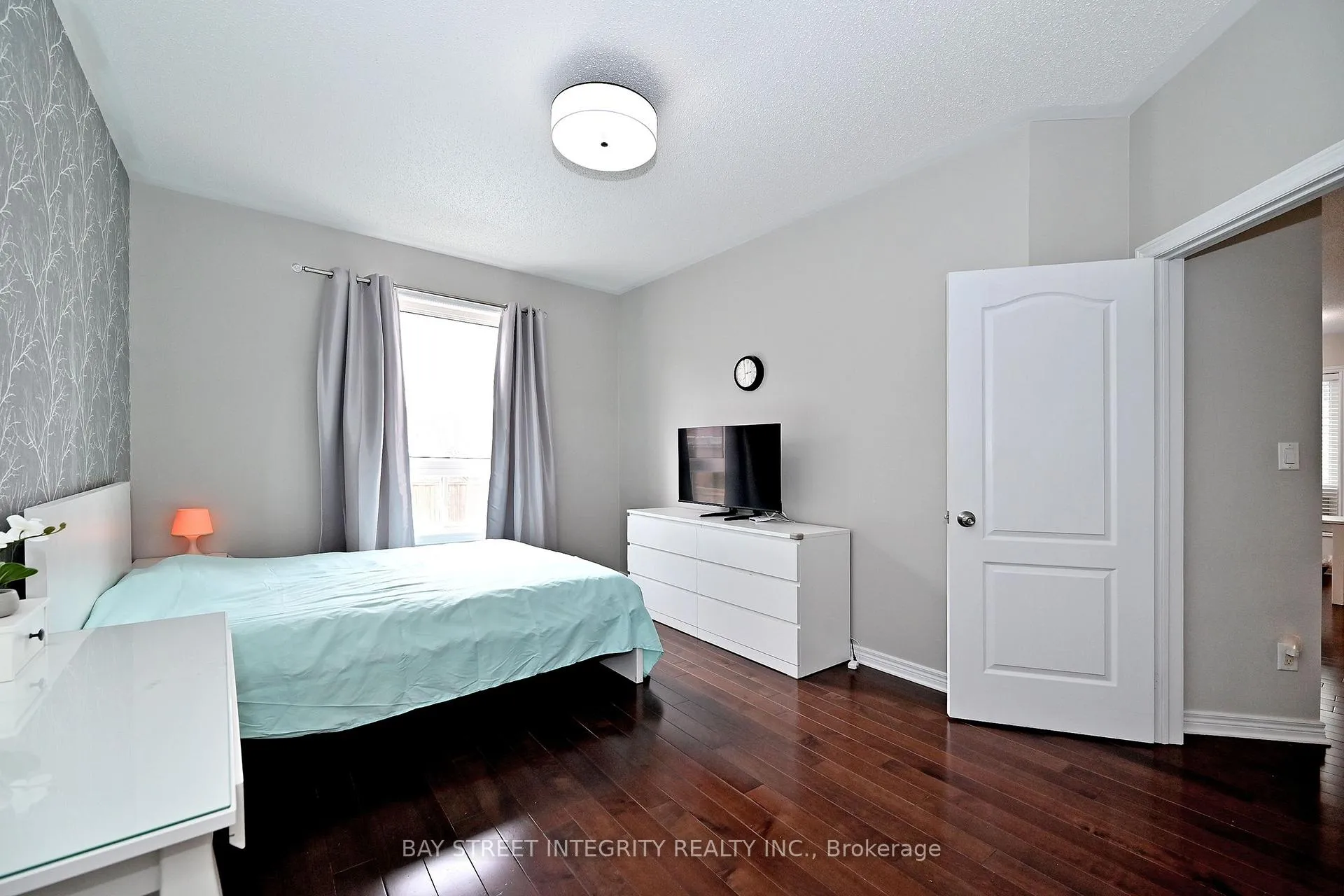 Photo 14 of 60 Darius Harns Drive, Whitby, Brooklin — HOMEH