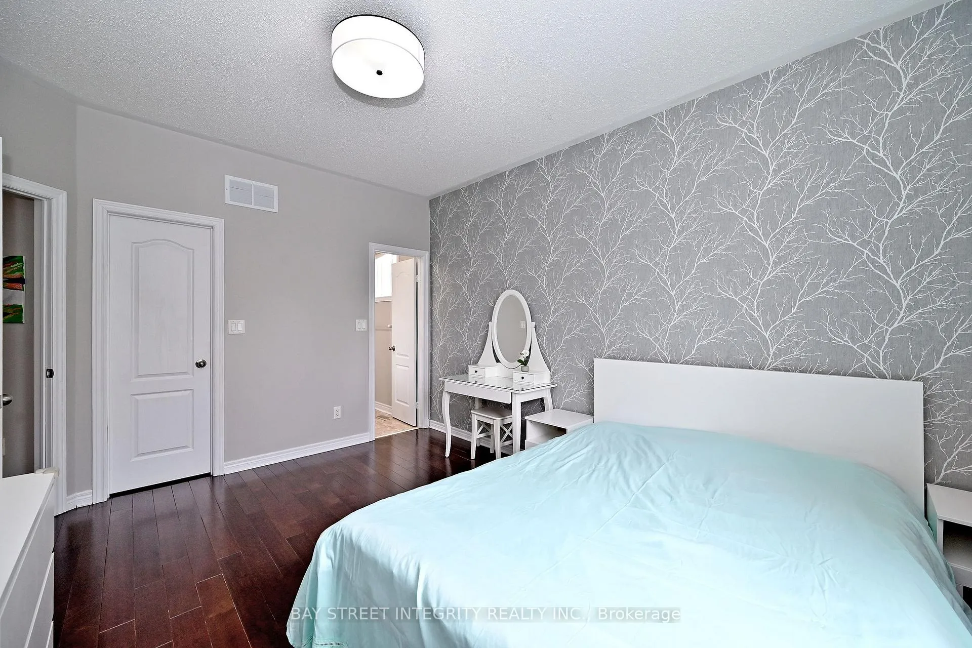 Photo 16 of 60 Darius Harns Drive, Whitby, Brooklin — HOMEH