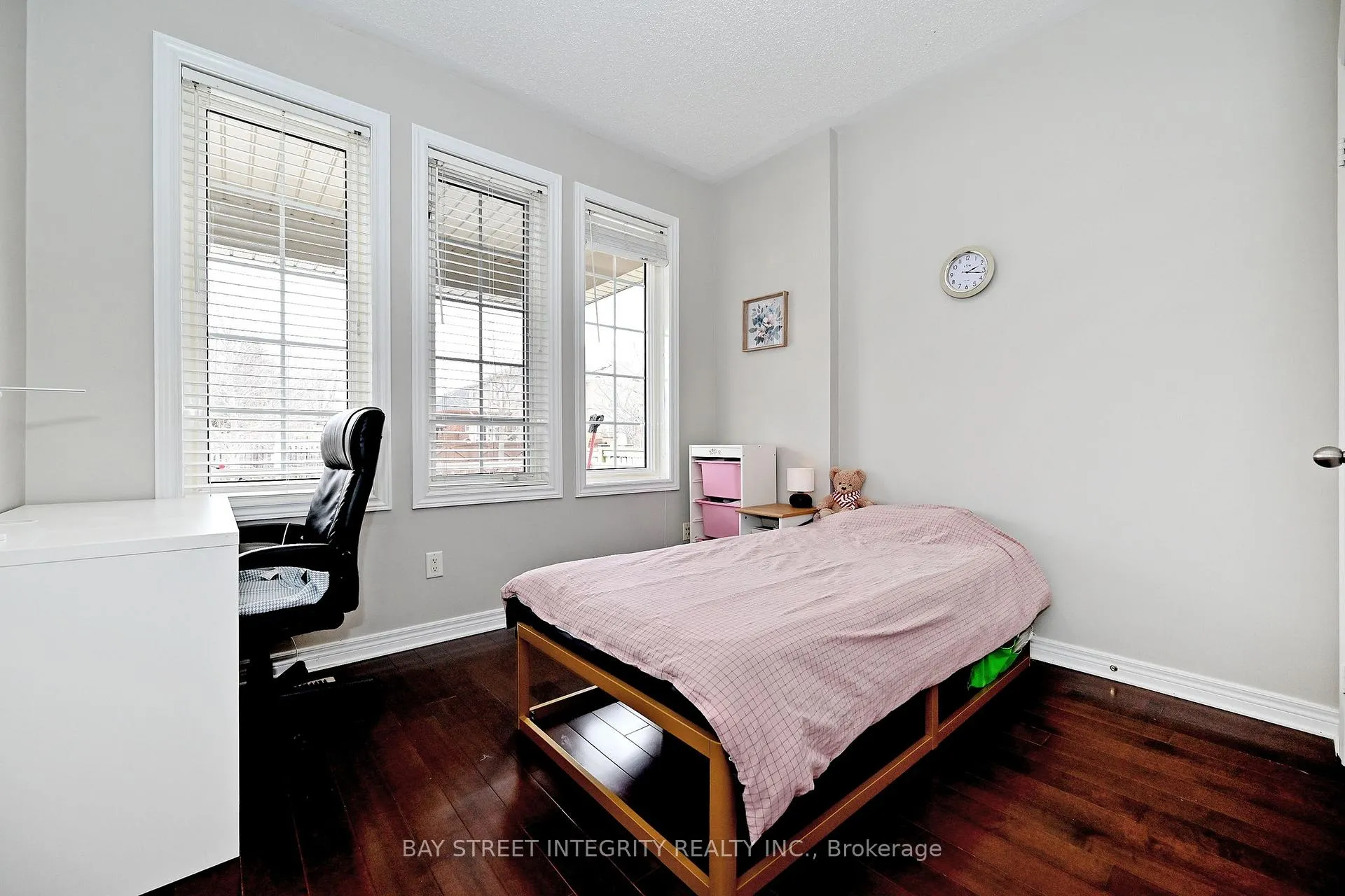 Photo 19 of 60 Darius Harns Drive, Whitby, Brooklin — HOMEH