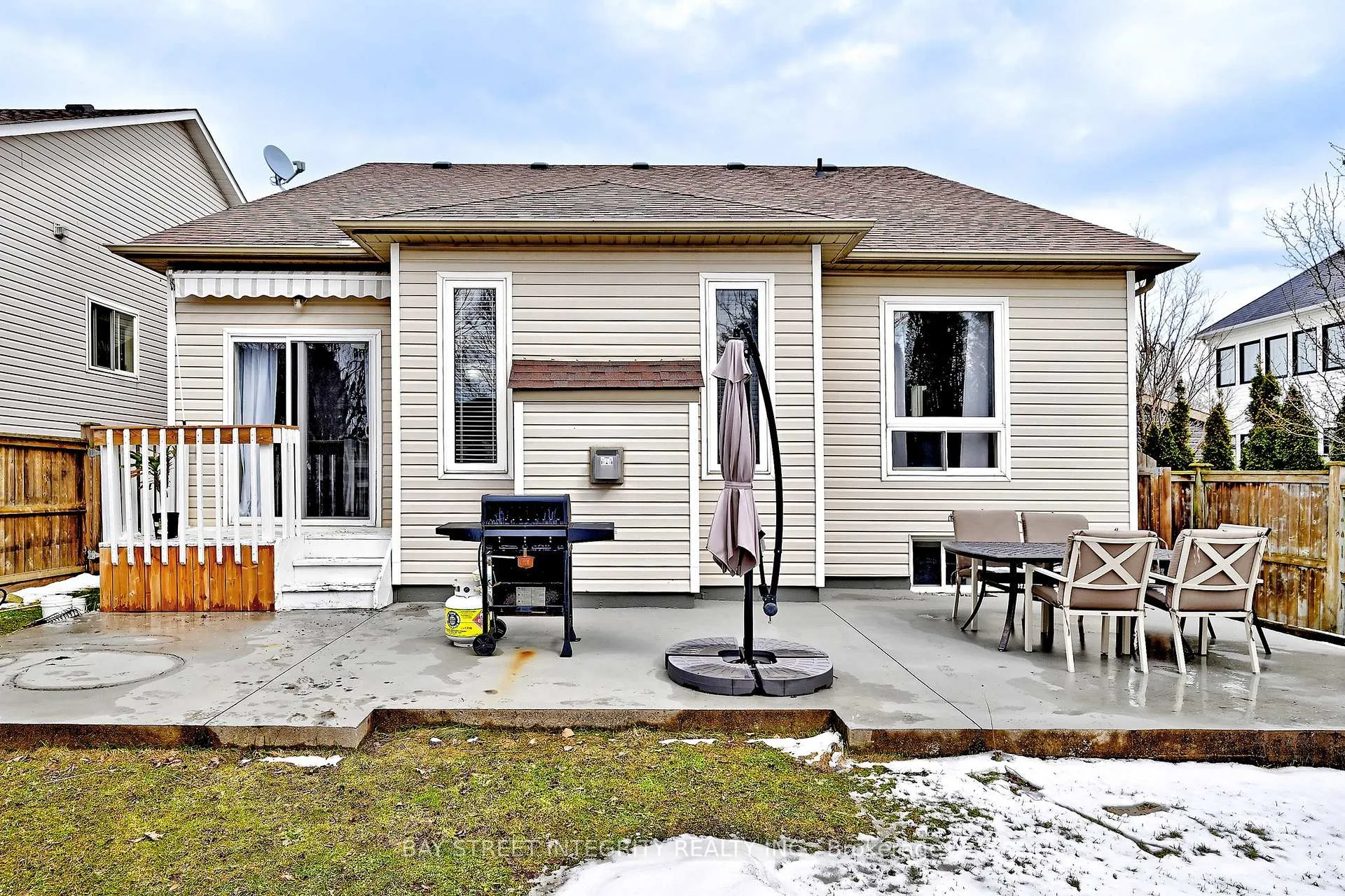 Photo 36 of 60 Darius Harns Drive, Whitby, Brooklin — HOMEH