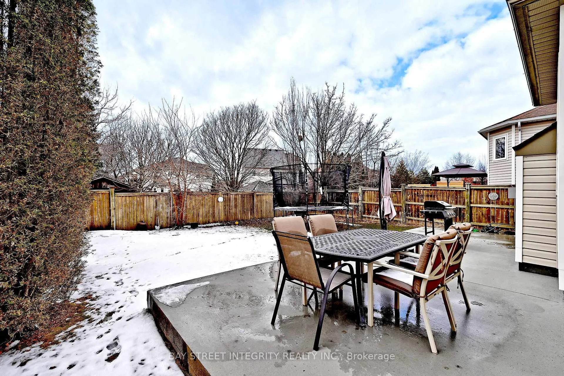 Photo 37 of 60 Darius Harns Drive, Whitby, Brooklin — HOMEH