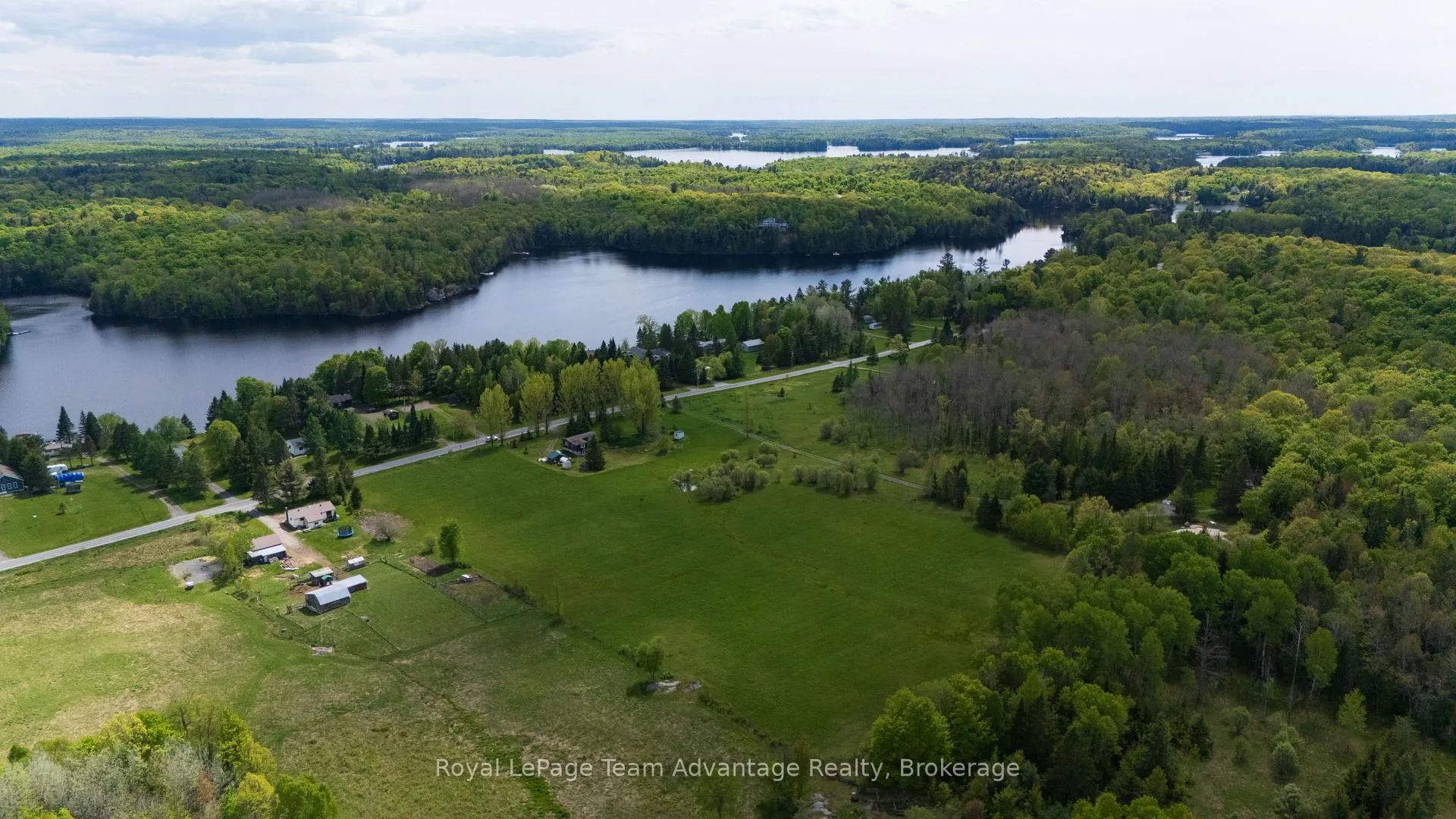 Photo 4 of 13 Lakeside Drive, McKellar — HOMEH