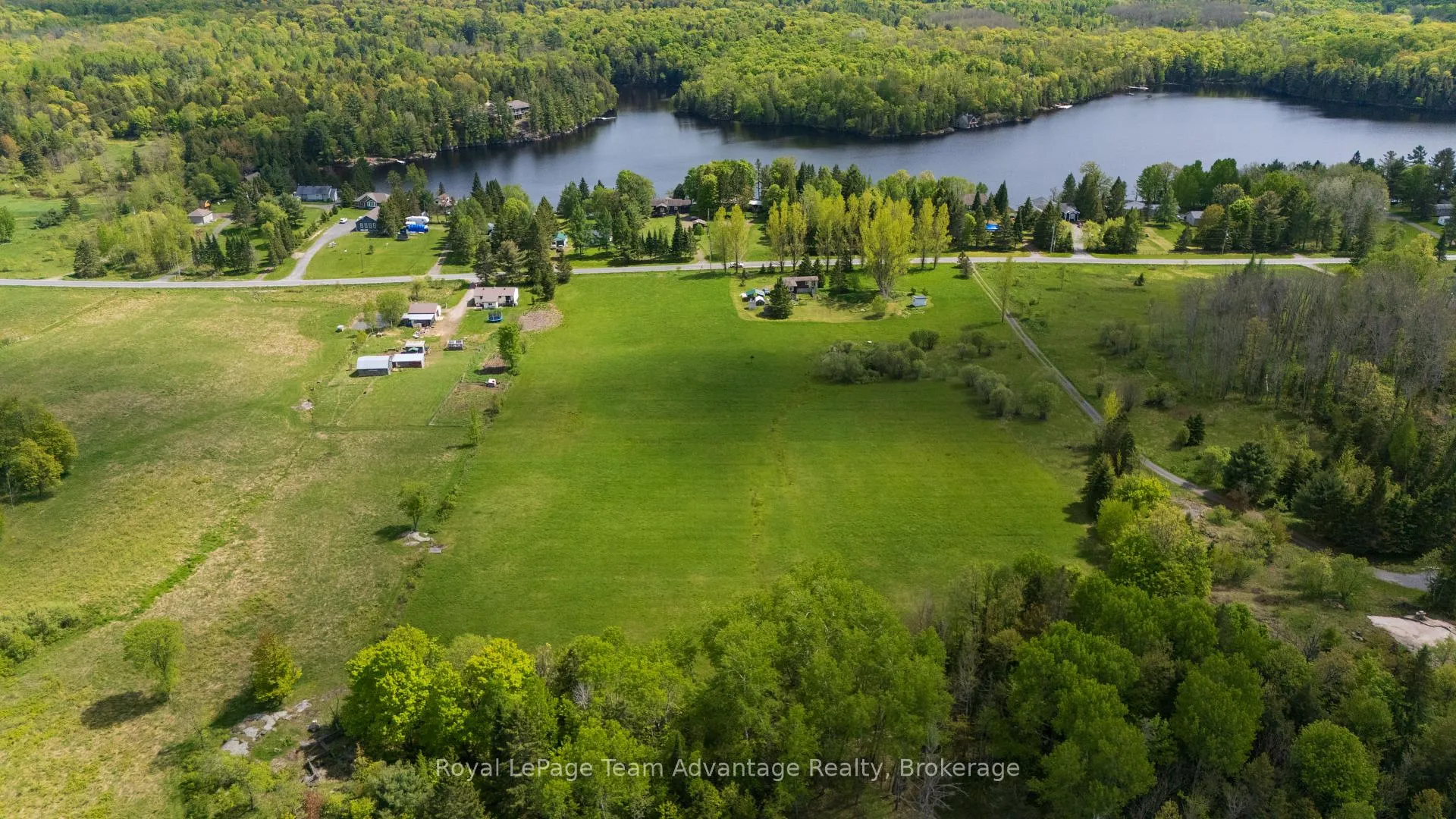 Photo 5 of 13 Lakeside Drive, McKellar — HOMEH