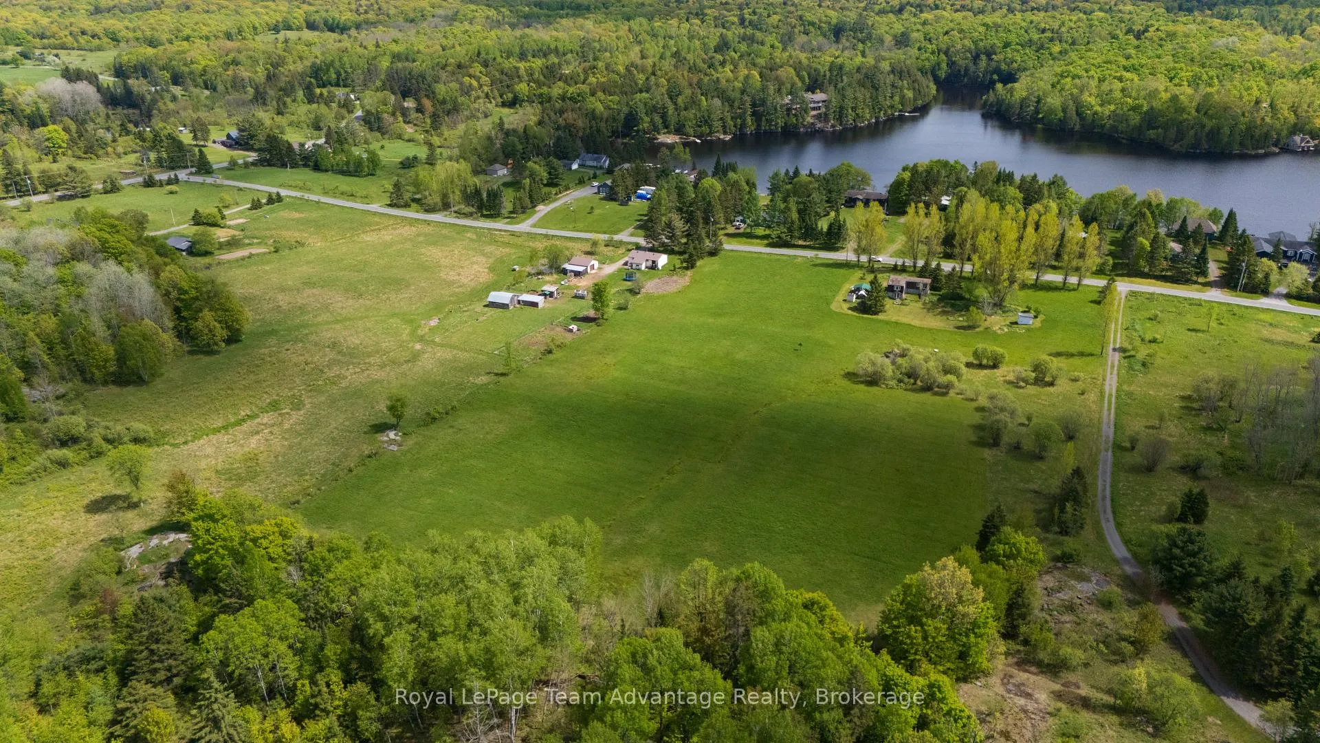 Photo 6 of 13 Lakeside Drive, McKellar — HOMEH
