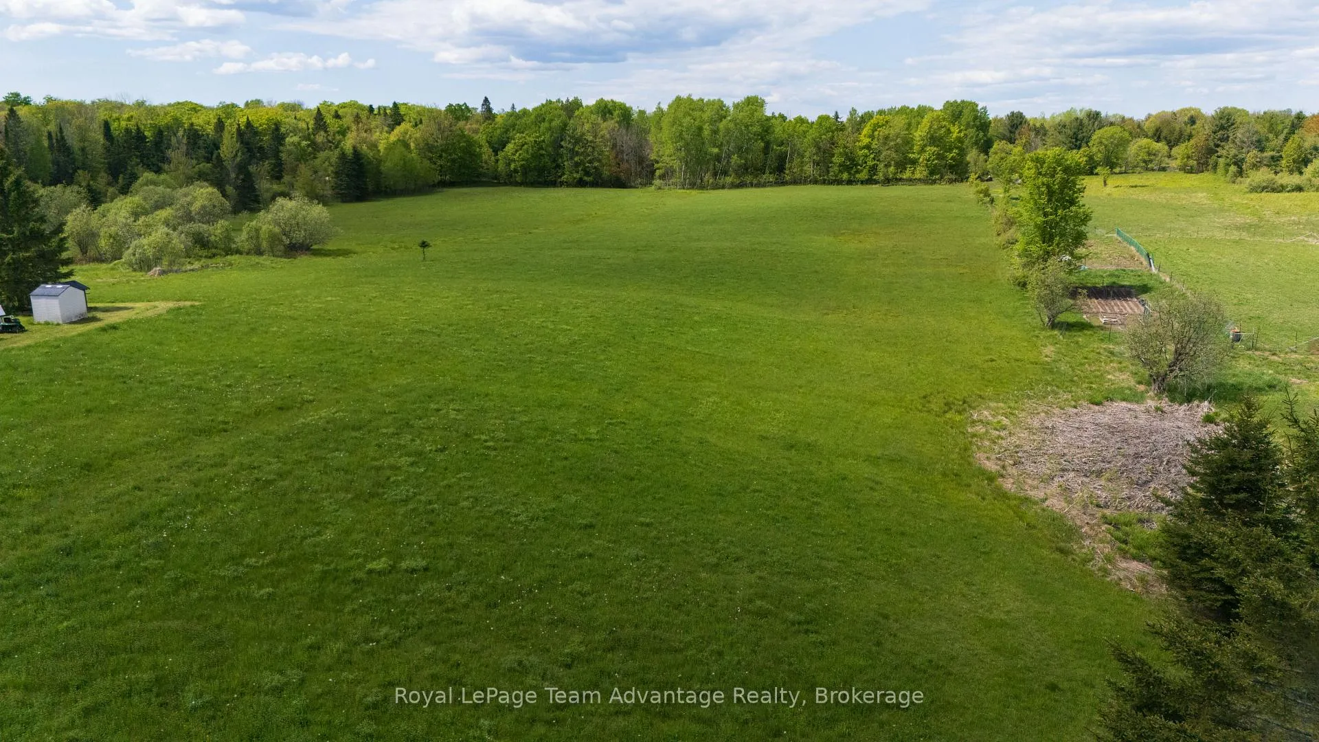 Photo 9 of 13 Lakeside Drive, McKellar — HOMEH
