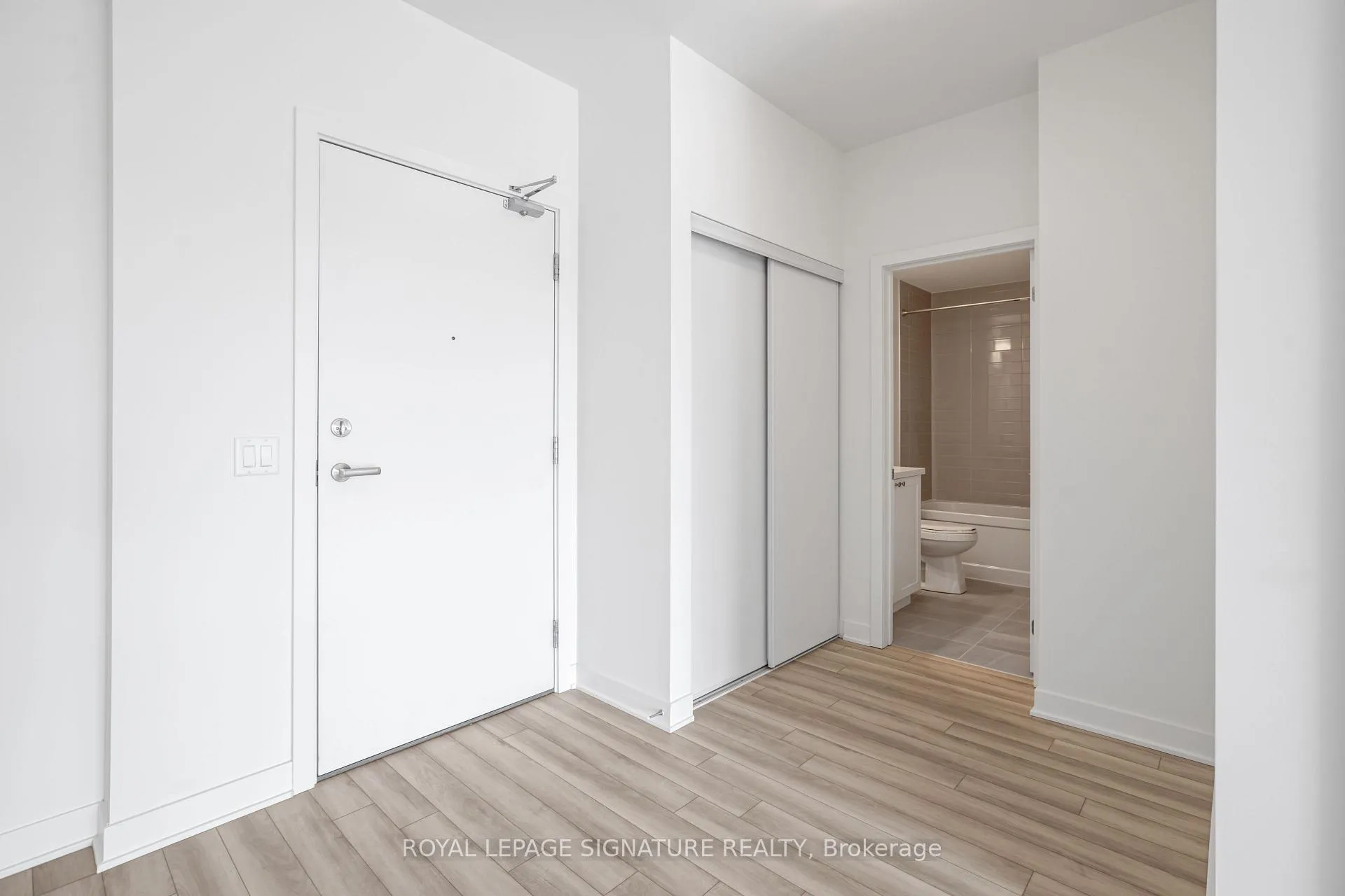 Photo 2 of Unit 612, 51 Clarington Boulevard, Clarington, Bowmanville — HOMEH