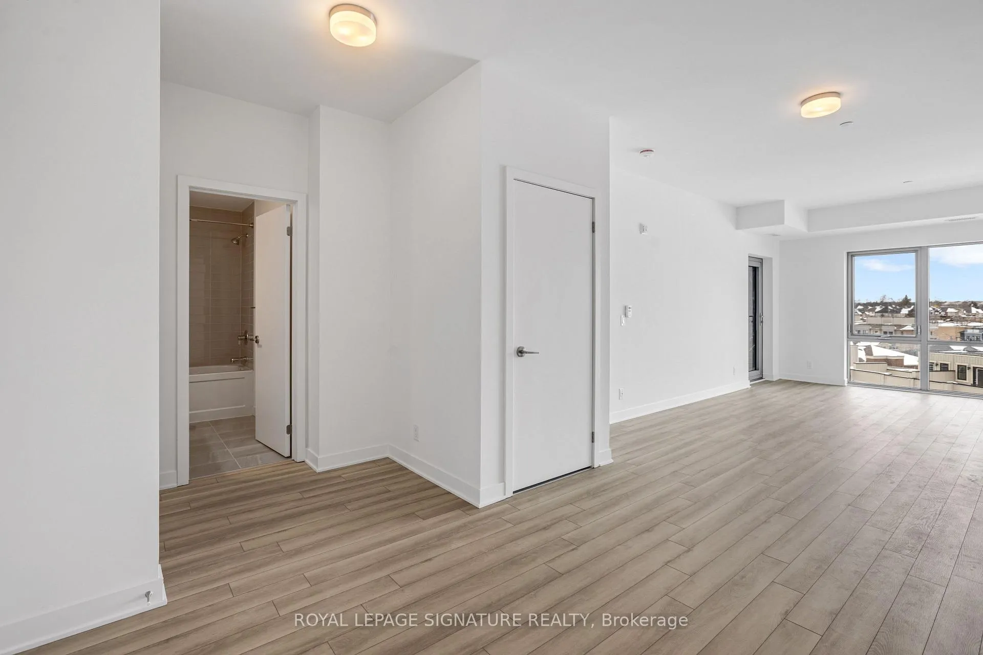 Photo 3 of Unit 612, 51 Clarington Boulevard, Clarington, Bowmanville — HOMEH