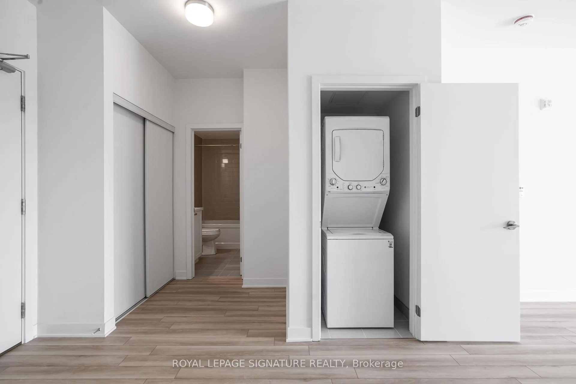 Photo 4 of Unit 612, 51 Clarington Boulevard, Clarington, Bowmanville — HOMEH