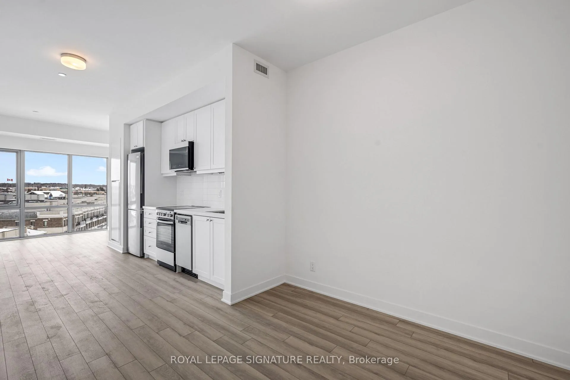 Photo 7 of Unit 612, 51 Clarington Boulevard, Clarington, Bowmanville — HOMEH