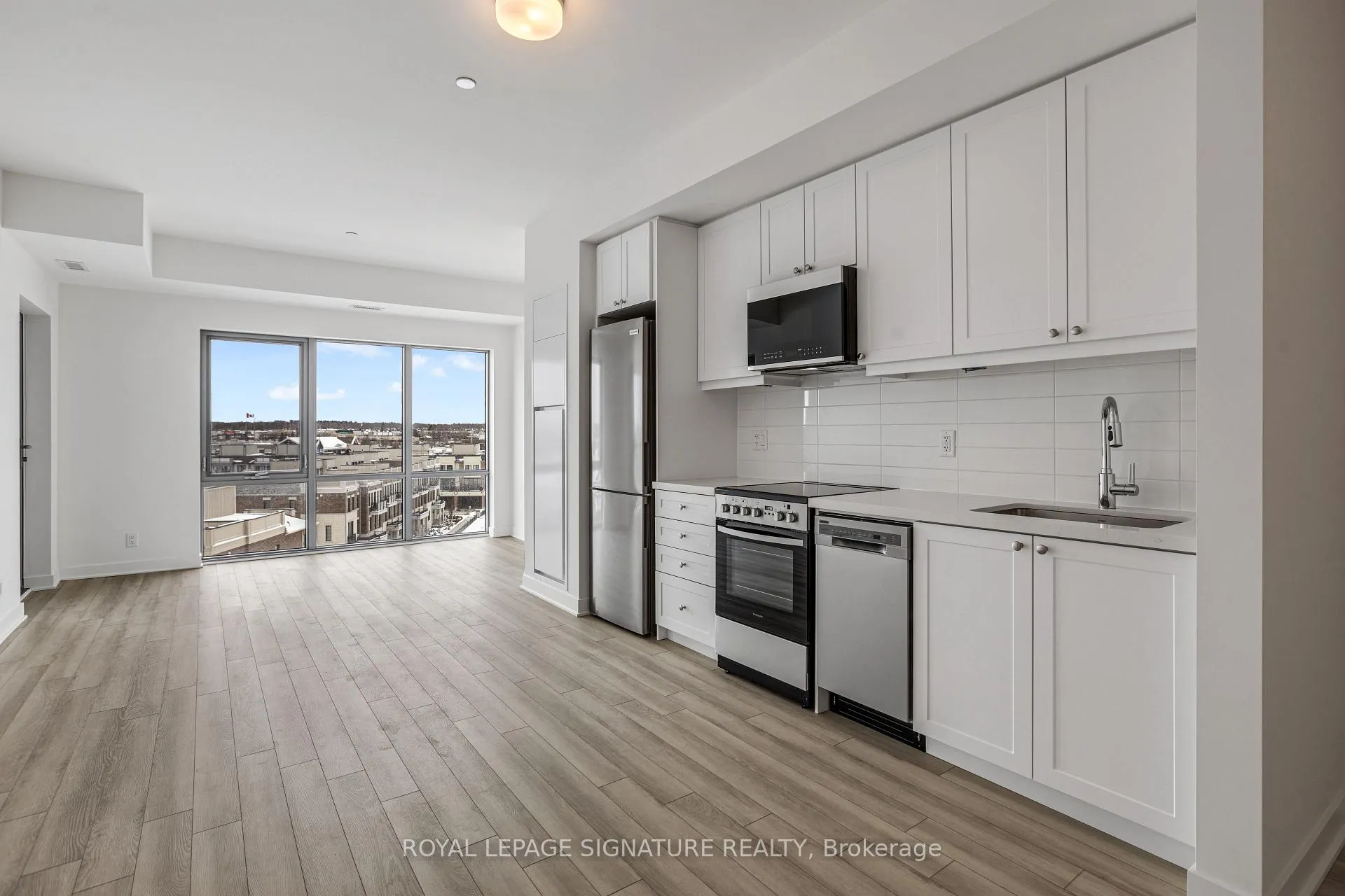 Photo 8 of Unit 612, 51 Clarington Boulevard, Clarington, Bowmanville — HOMEH