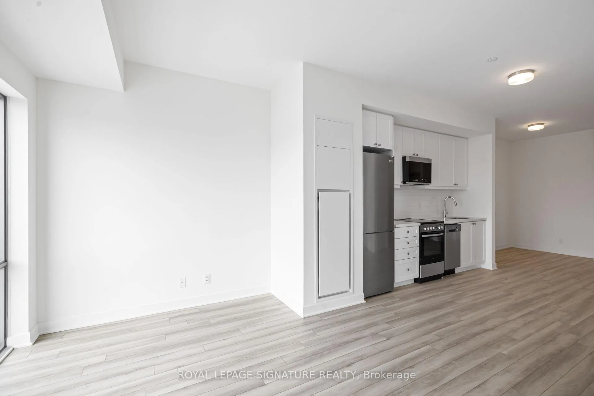 Photo 17 of Unit 612, 51 Clarington Boulevard, Clarington, Bowmanville — HOMEH