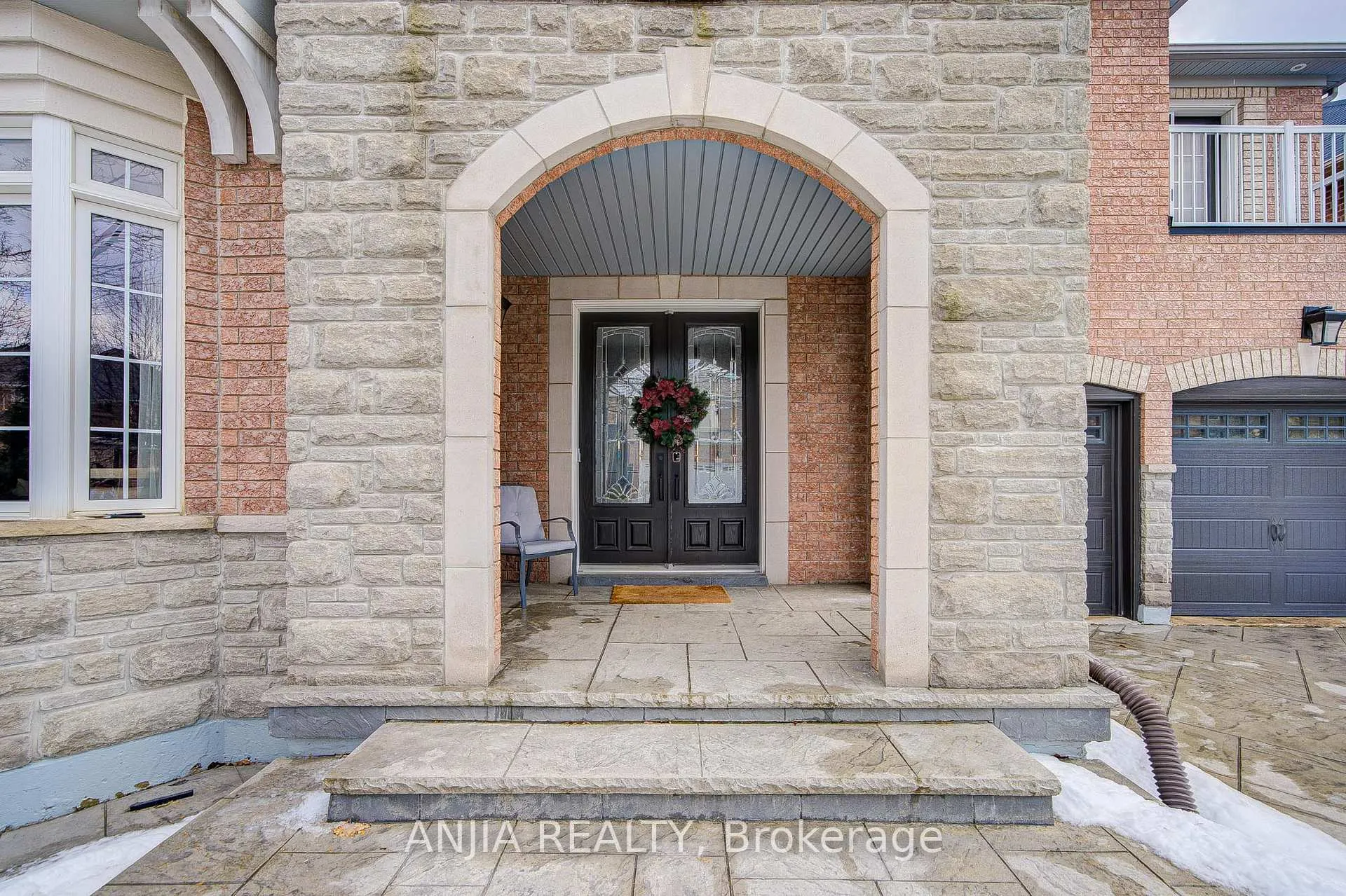 Photo 2 of 10 Golden Meadow Drive, Markham, Wismer — HOMEH