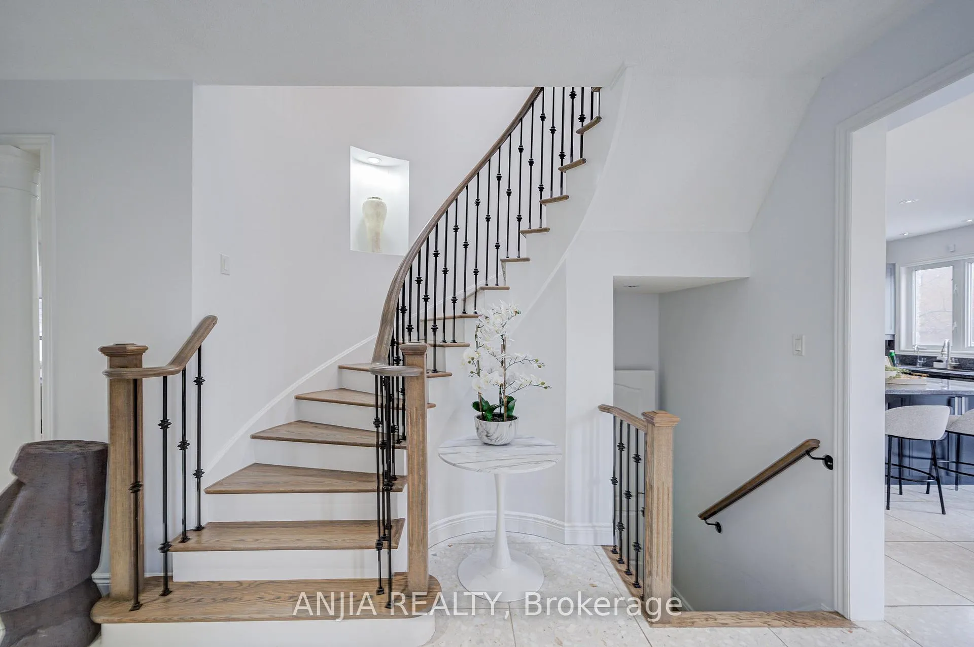 Photo 14 of 10 Golden Meadow Drive, Markham, Wismer — HOMEH