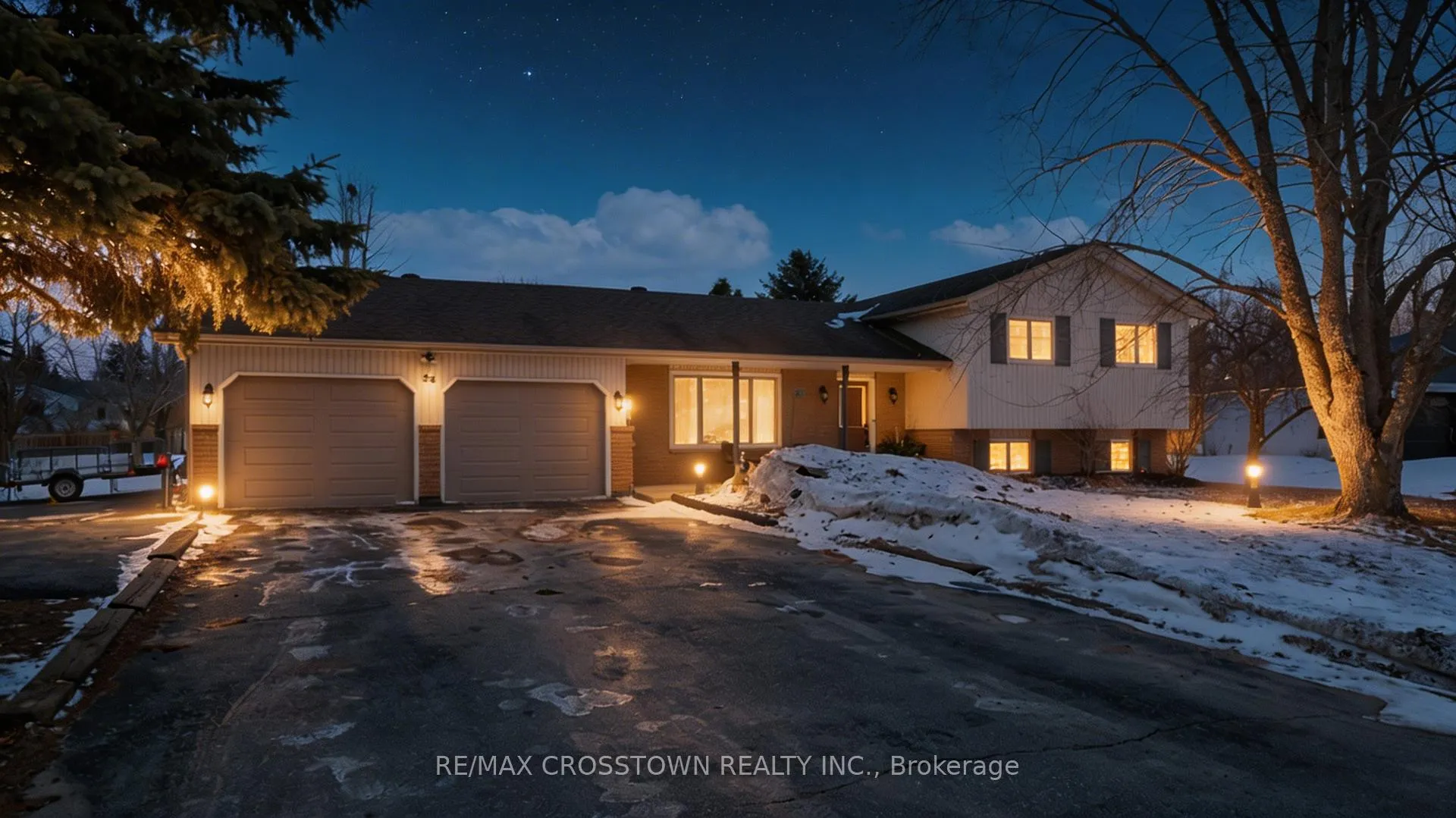 Photo 2 of 54 Foyston Park Circle, Springwater, Minesing — HOMEH