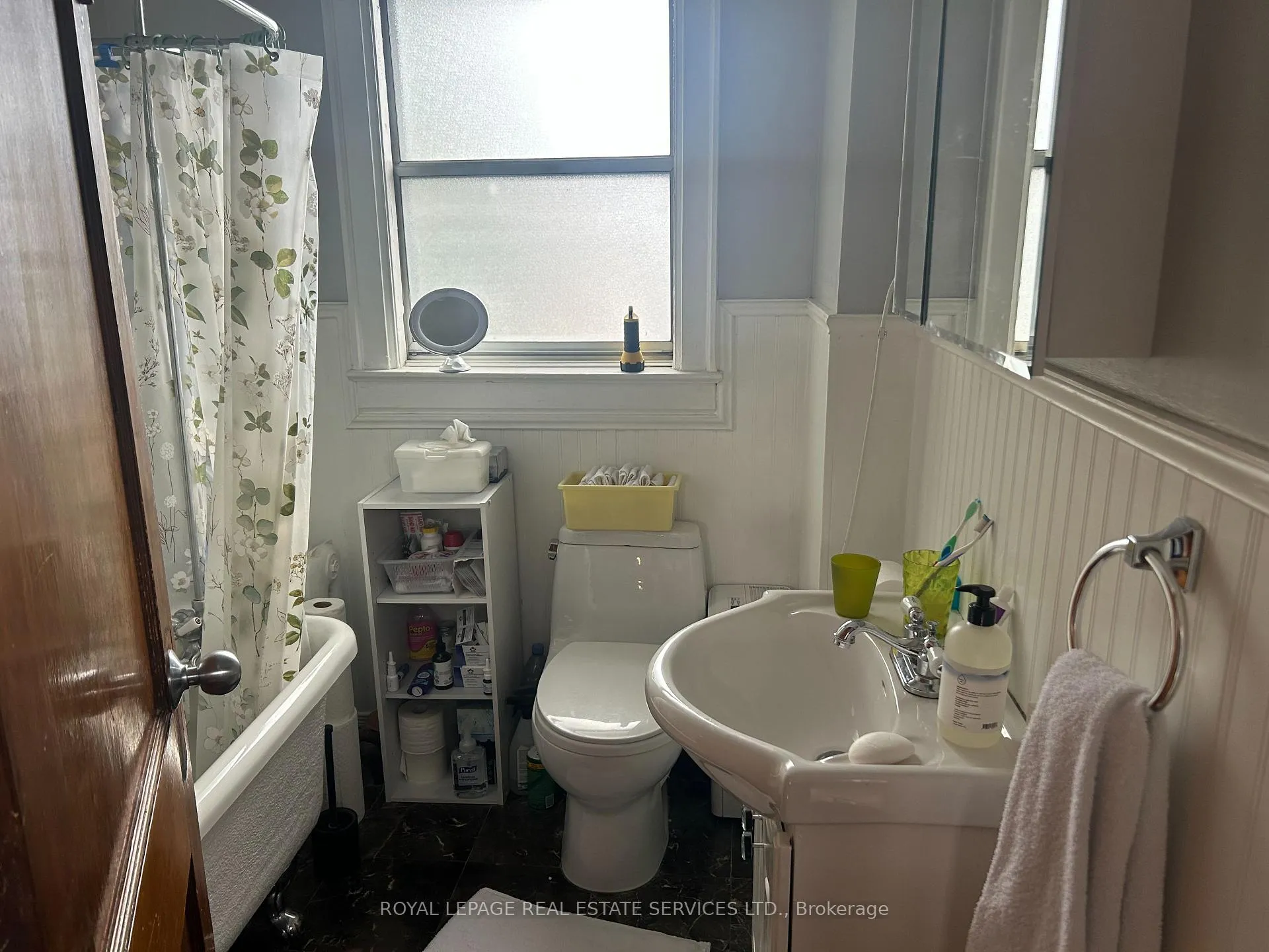Photo 13 of 183 Mortimer Avenue, Toronto, Danforth Village-East York — HOMEH
