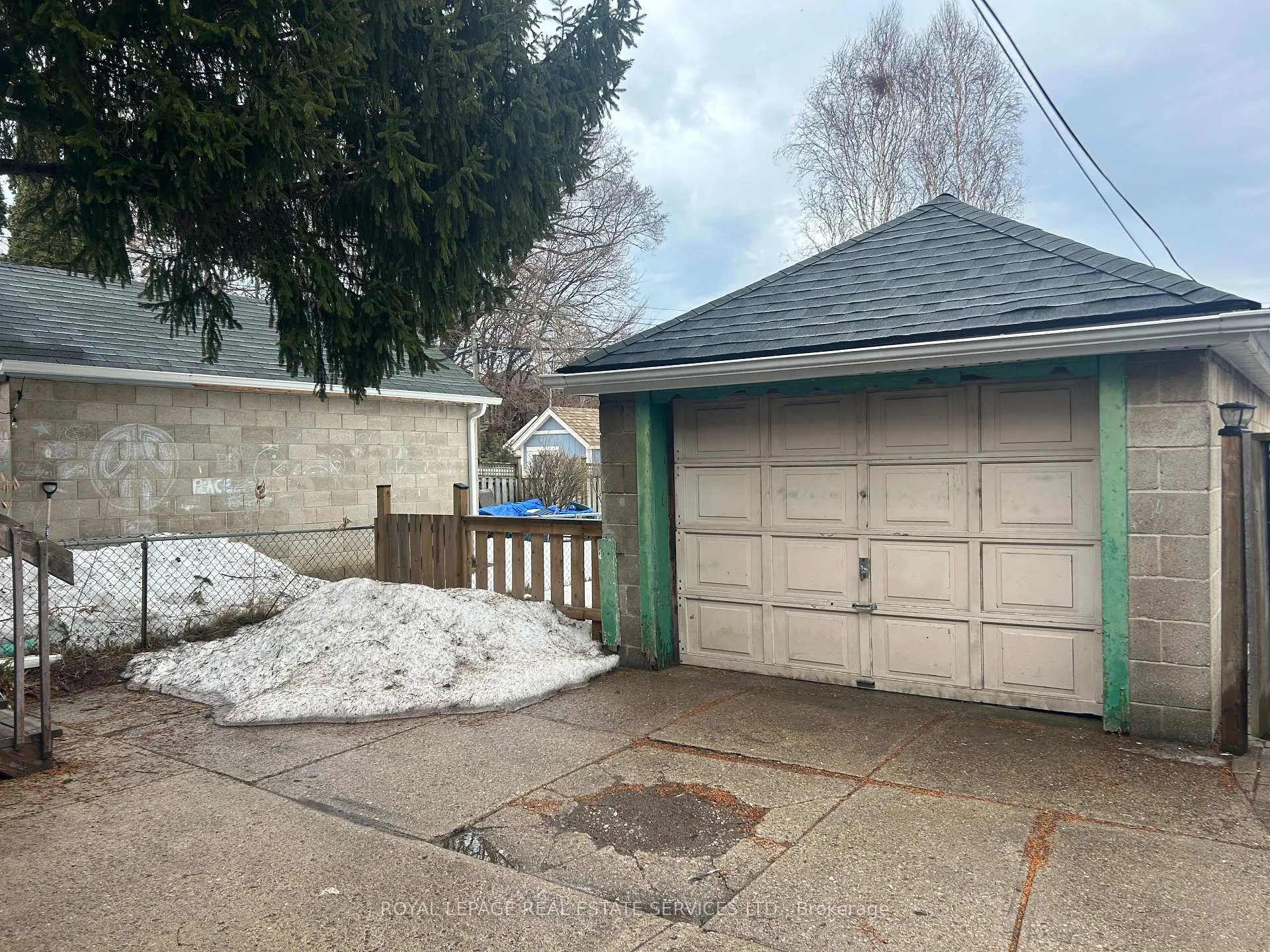 Photo 23 of 183 Mortimer Avenue, Toronto, Danforth Village-East York — HOMEH