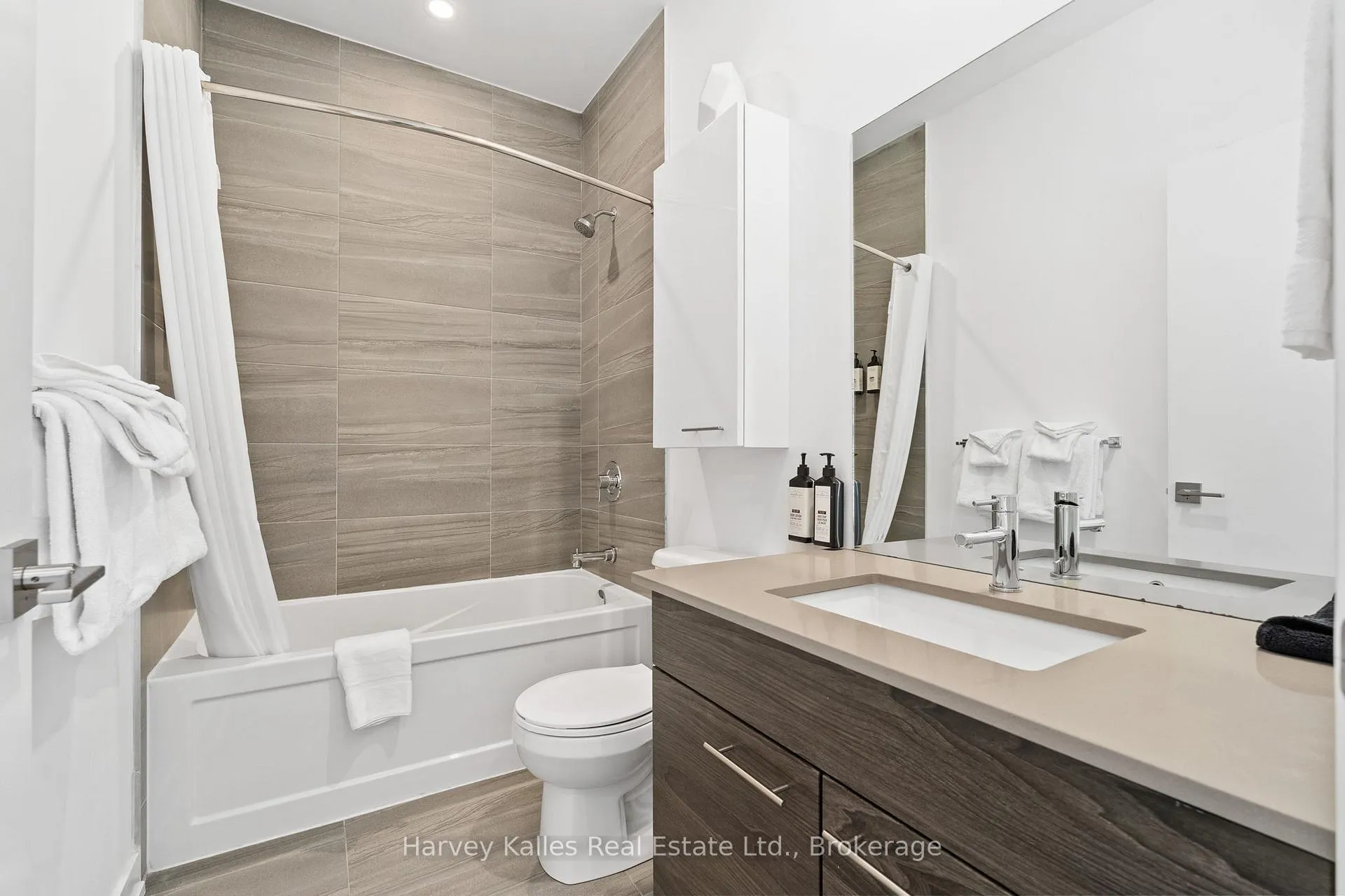 Photo 59 of Unit 401, 120 Carrick Trail, Gravenhurst, Muskoka (S) — HOMEH