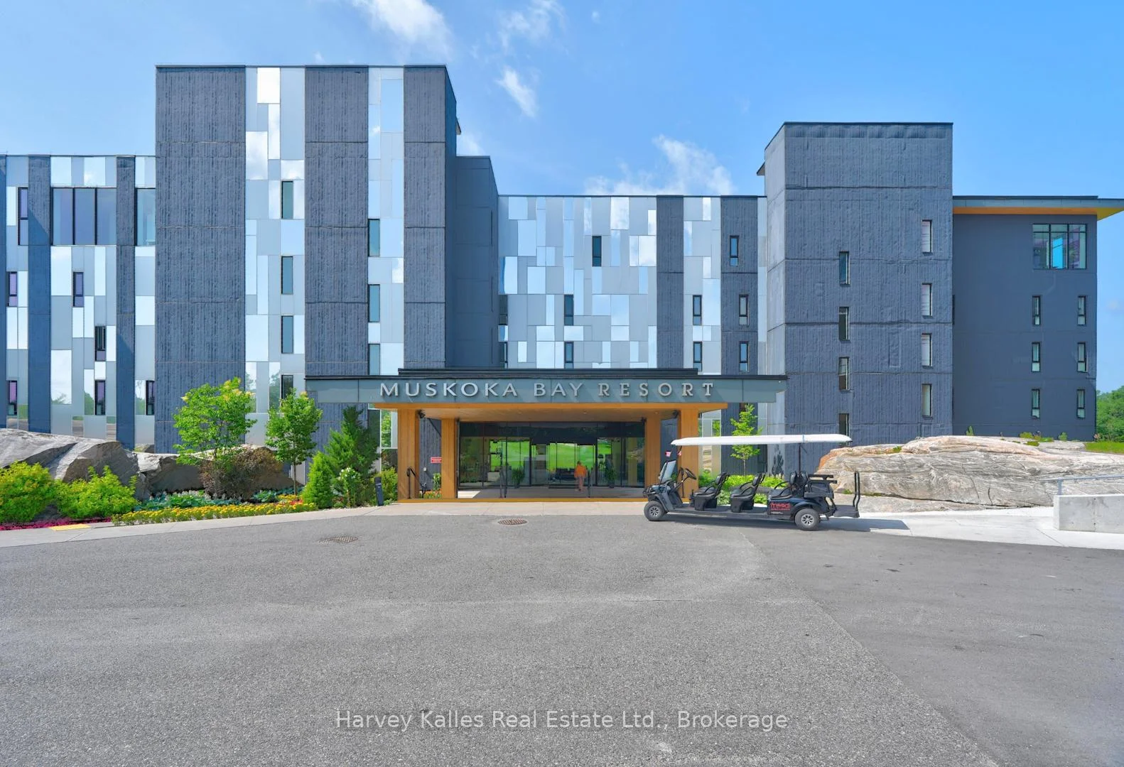 Photo 2 of Unit 401, 120 Carrick Trail, Gravenhurst, Muskoka (S) — HOMEH