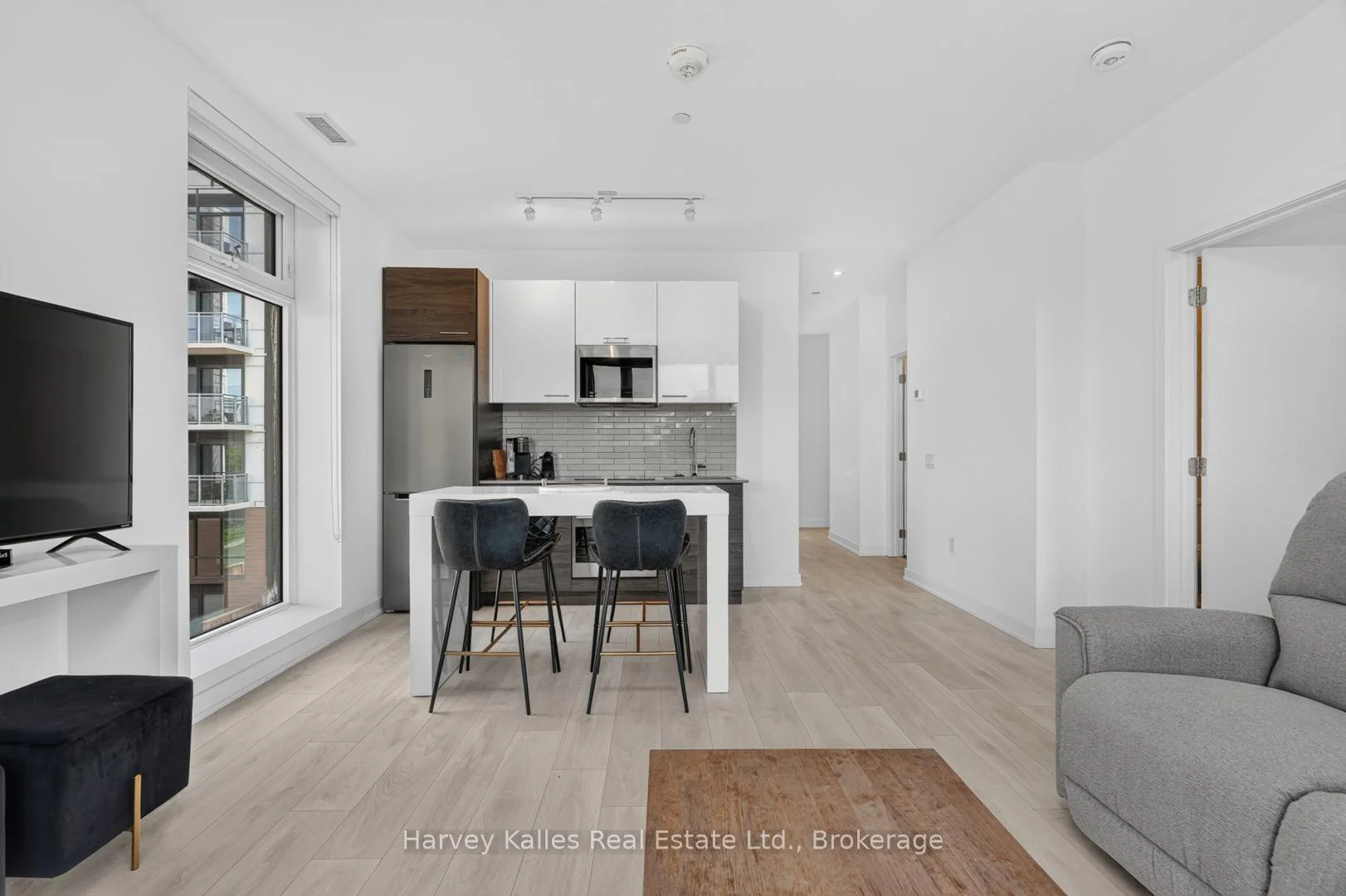Photo 9 of Unit 401, 120 Carrick Trail, Gravenhurst, Muskoka (S) — HOMEH
