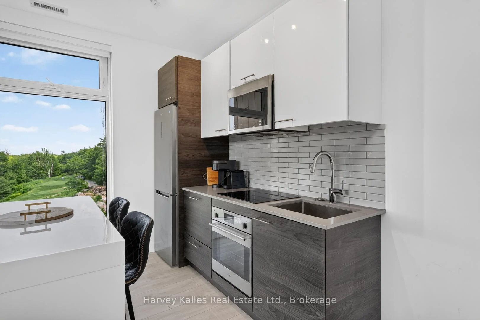 Photo 15 of Unit 401, 120 Carrick Trail, Gravenhurst, Muskoka (S) — HOMEH