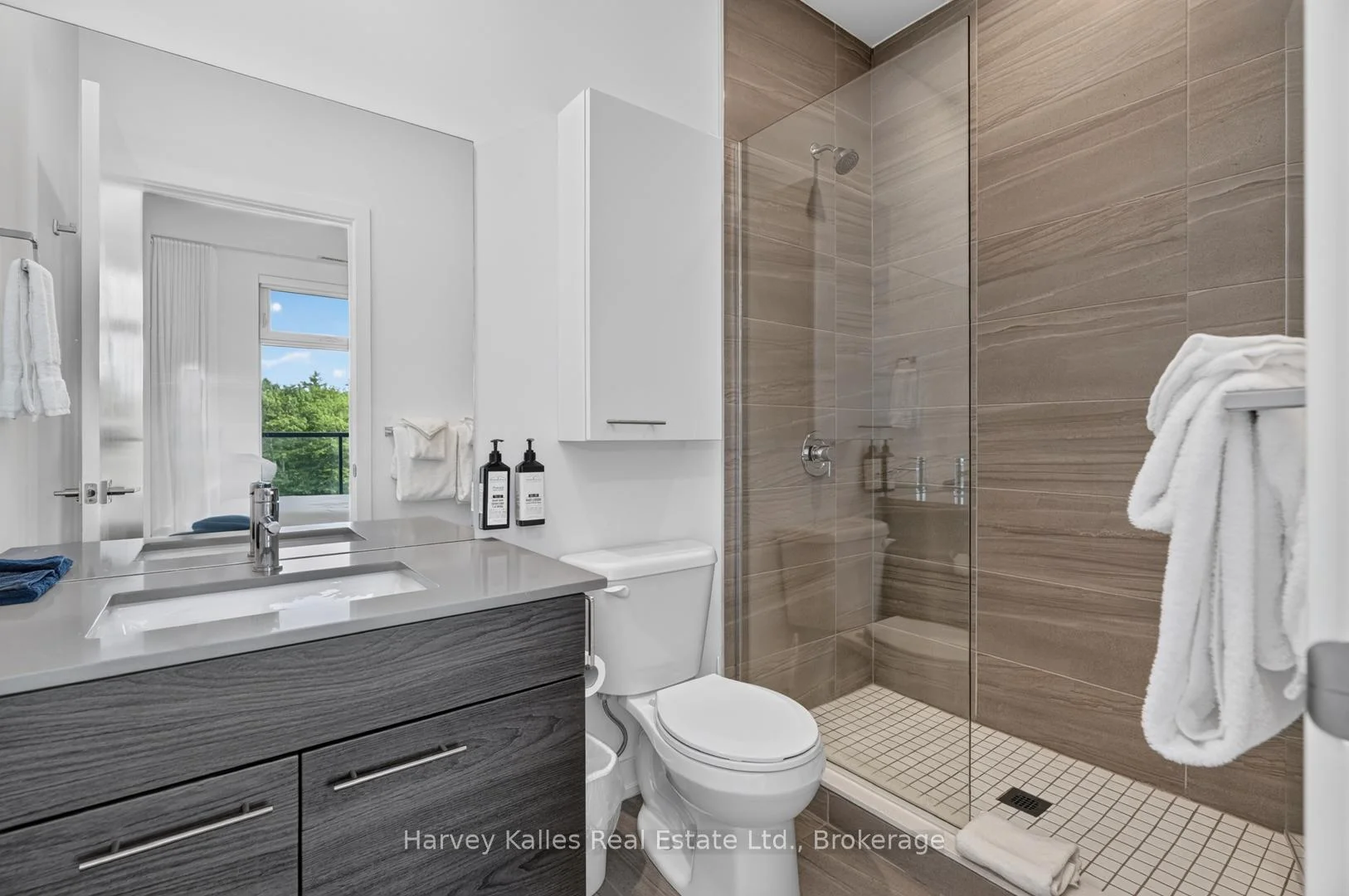 Photo 16 of Unit 401, 120 Carrick Trail, Gravenhurst, Muskoka (S) — HOMEH