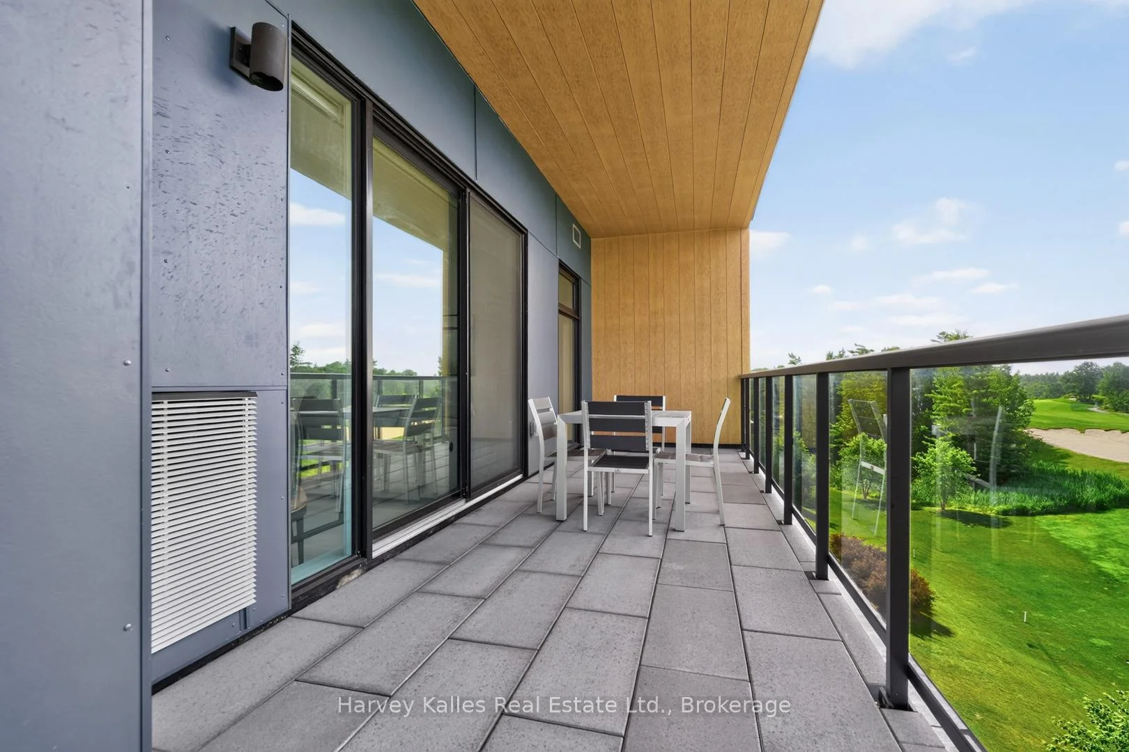 Photo 23 of Unit 401, 120 Carrick Trail, Gravenhurst, Muskoka (S) — HOMEH
