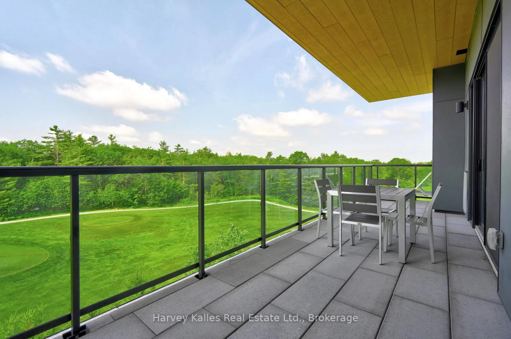 Photo 25 of Unit 401, 120 Carrick Trail, Gravenhurst, Muskoka (S) — HOMEH