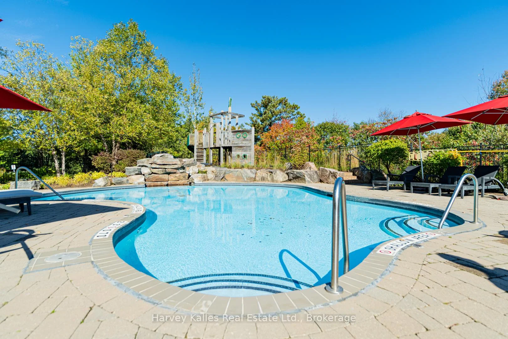Photo 37 of Unit 401, 120 Carrick Trail, Gravenhurst, Muskoka (S) — HOMEH