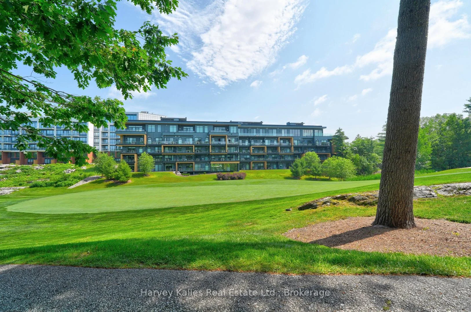 Photo 44 of Unit 401, 120 Carrick Trail, Gravenhurst, Muskoka (S) — HOMEH