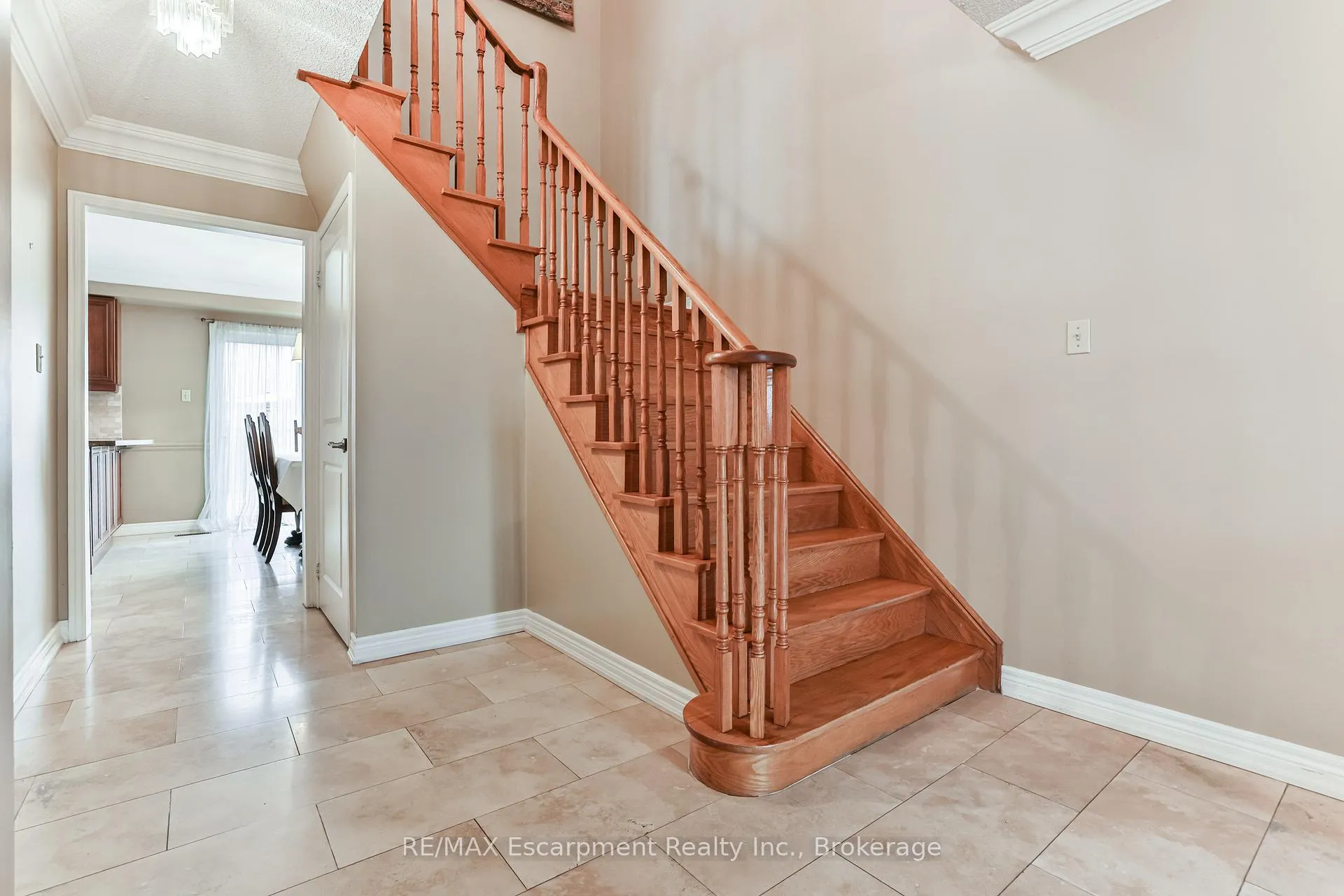 Photo 4 of 90 Waterfall Road, Vaughan, East Woodbridge — HOMEH