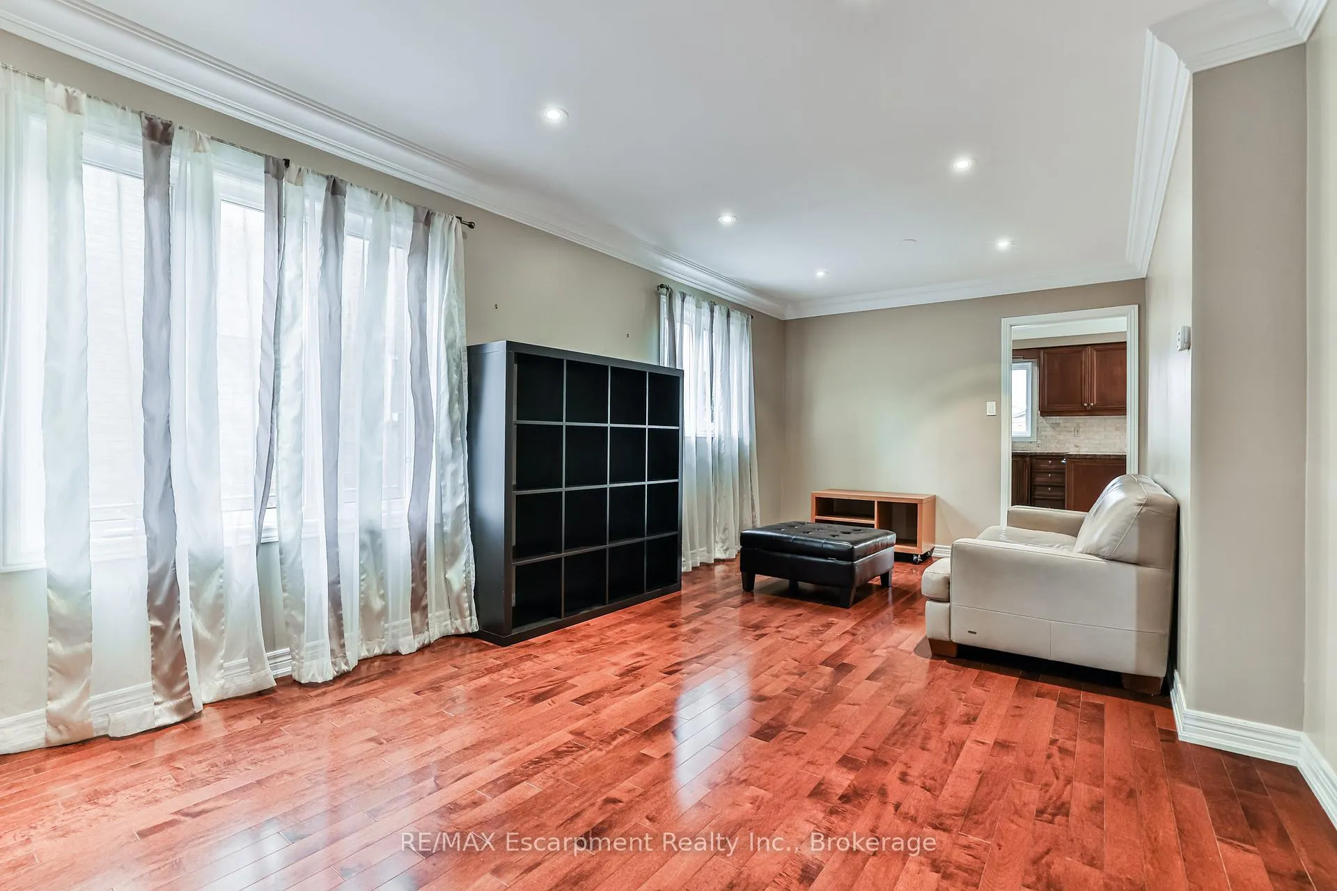 Photo 14 of 90 Waterfall Road, Vaughan, East Woodbridge — HOMEH