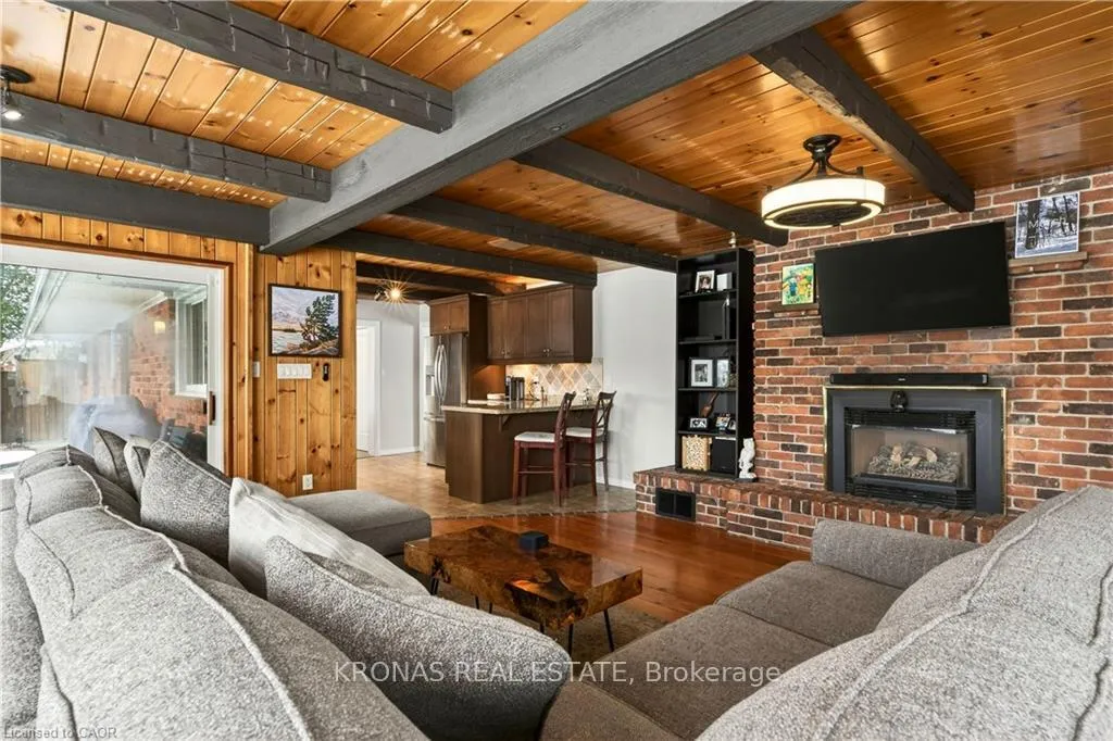 Photo 13 of 548 Book Road E, Hamilton, Airport Employment Area — HOMEH