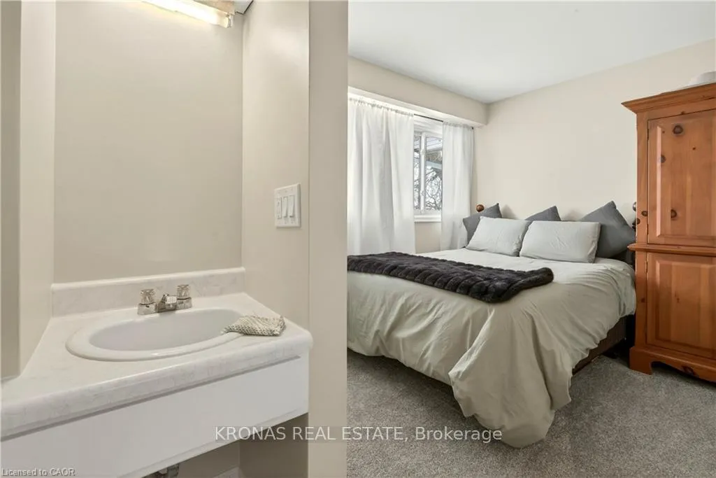 Photo 16 of 548 Book Road E, Hamilton, Airport Employment Area — HOMEH