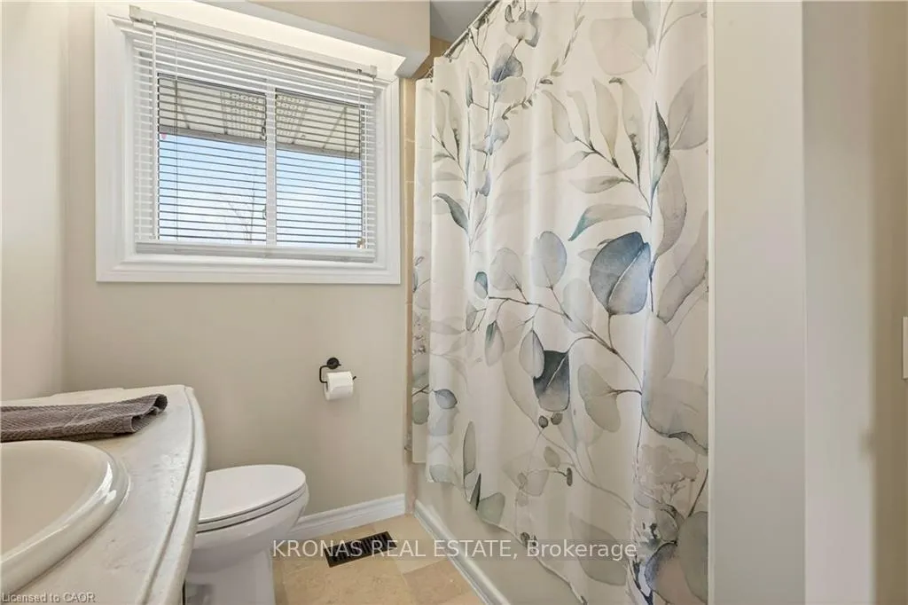 Photo 19 of 548 Book Road E, Hamilton, Airport Employment Area — HOMEH