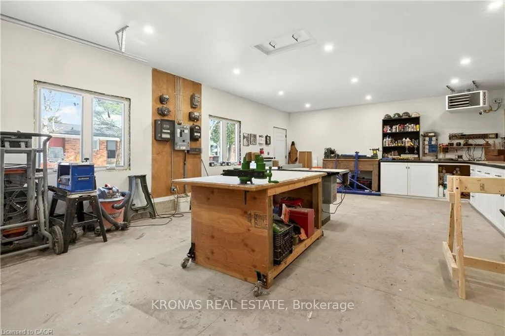 Photo 31 of 548 Book Road E, Hamilton, Airport Employment Area — HOMEH