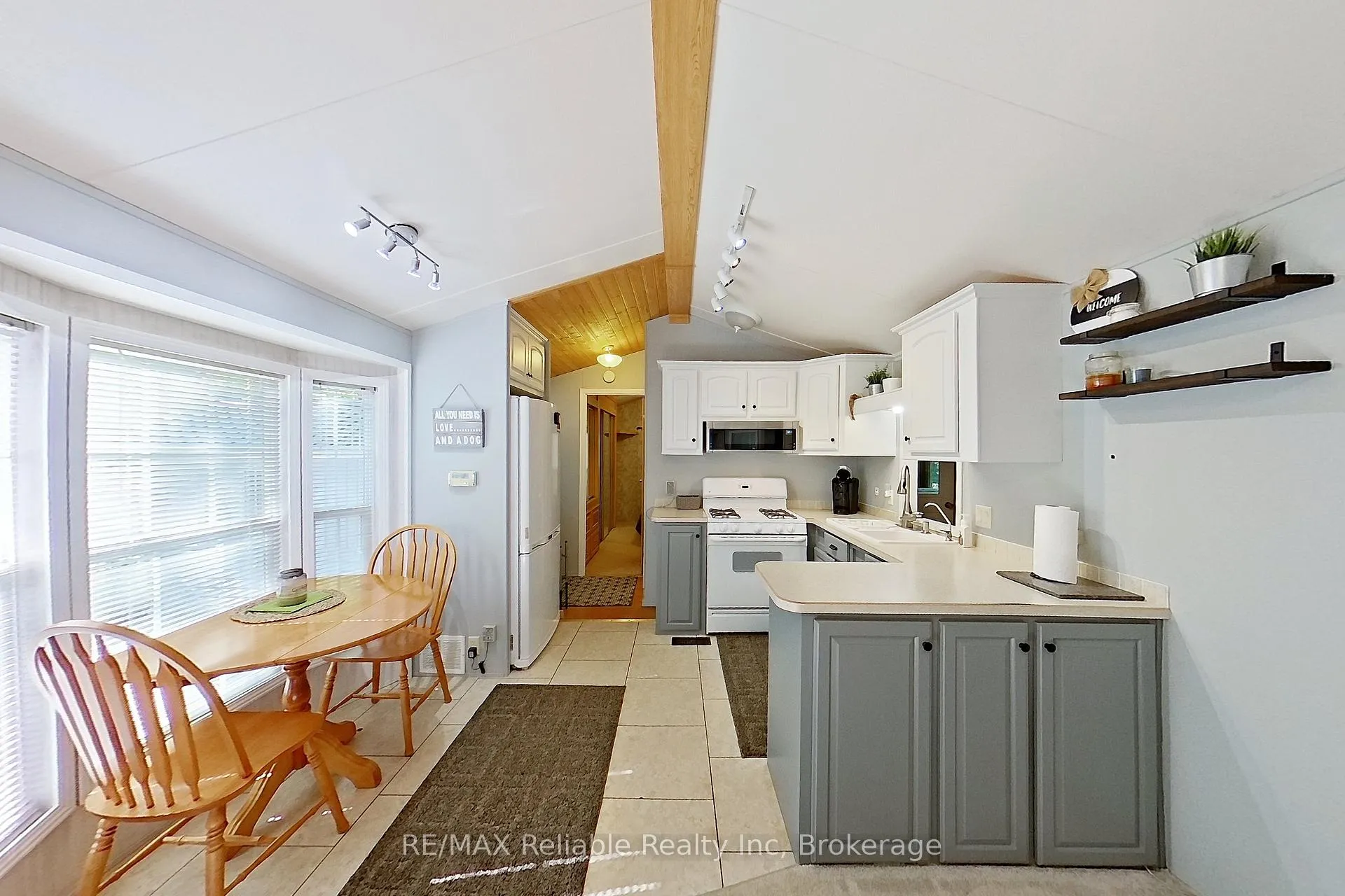 Photo 12 of Unit 19, 76735 Wildwood Line, Bluewater, Stanley — HOMEH