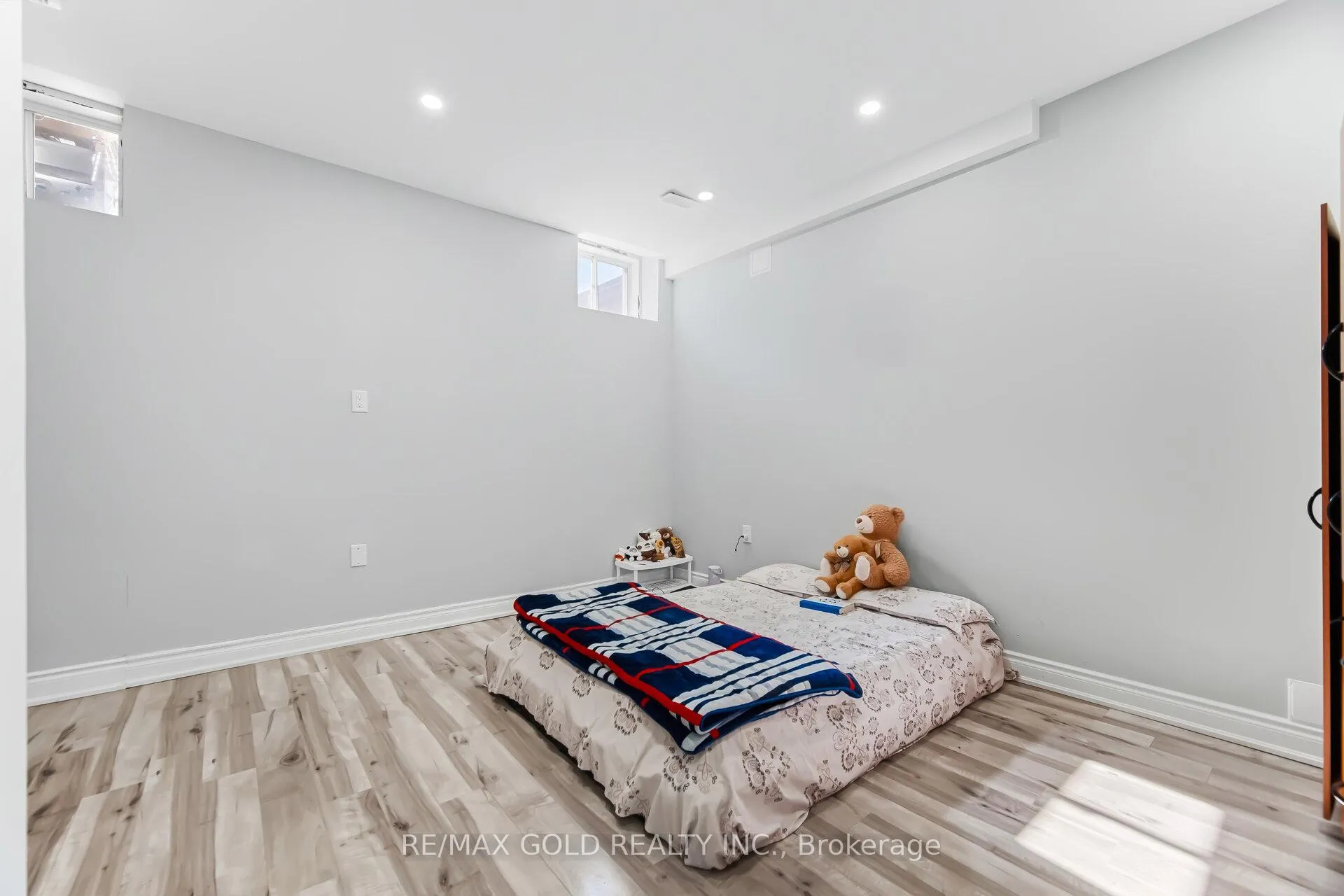 Photo 45 of 37 Midmorning Road, Brampton, Northwest Brampton — HOMEH