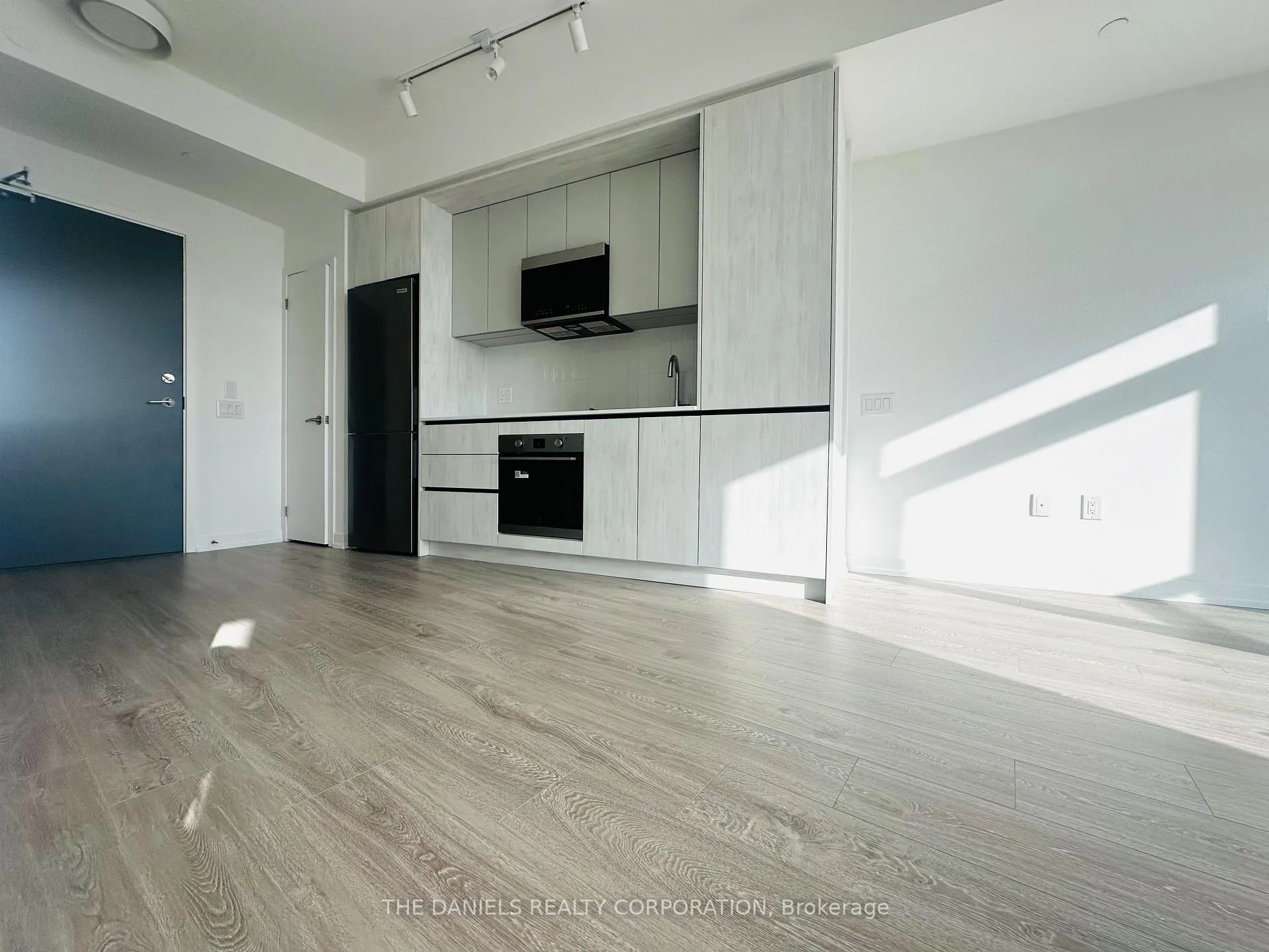 Front of Unit 1222, 2485 Eglinton Avenue W