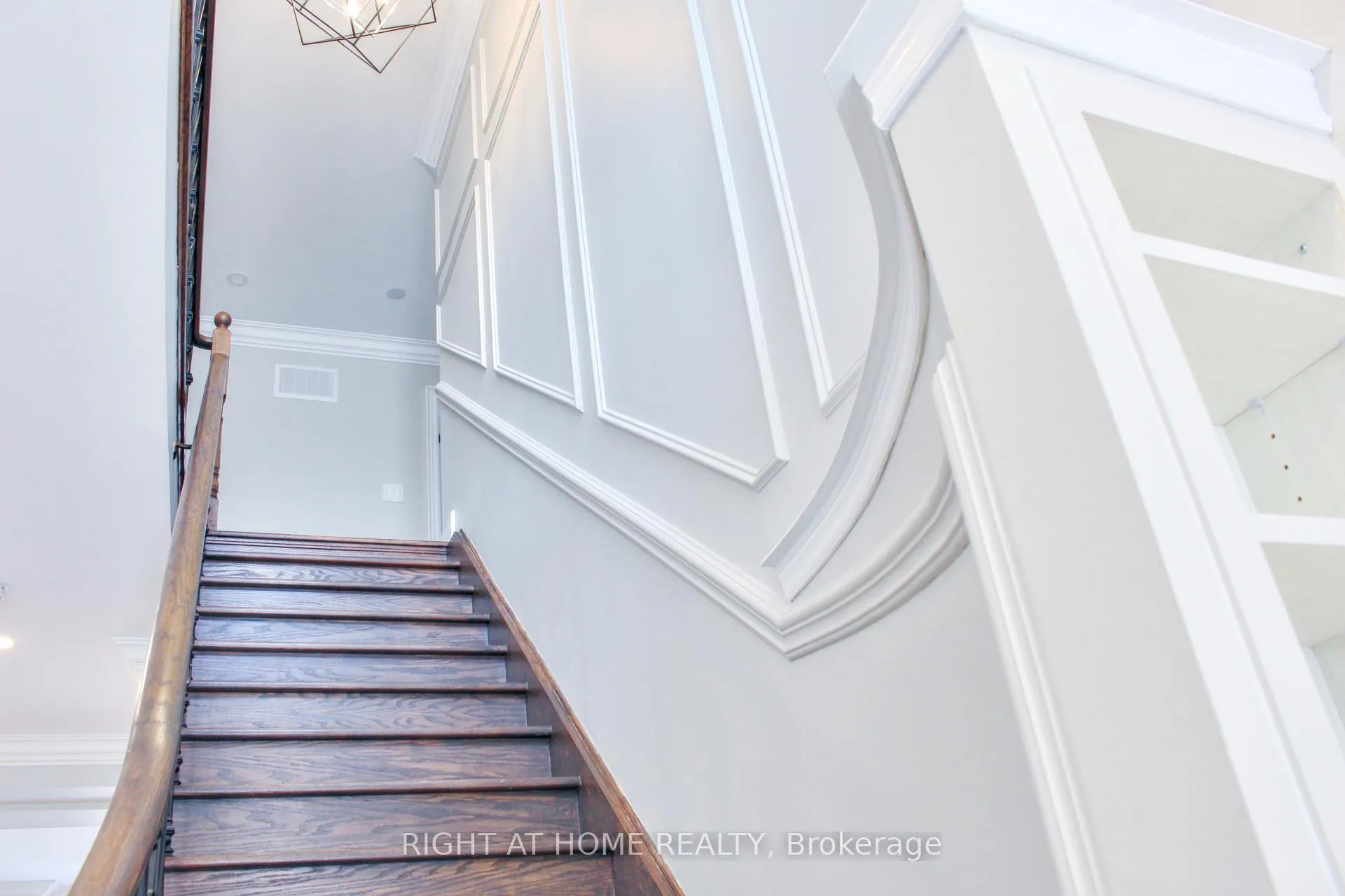 Photo 10 of 38 Bosco Drive, Vaughan, Vellore Village — HOMEH