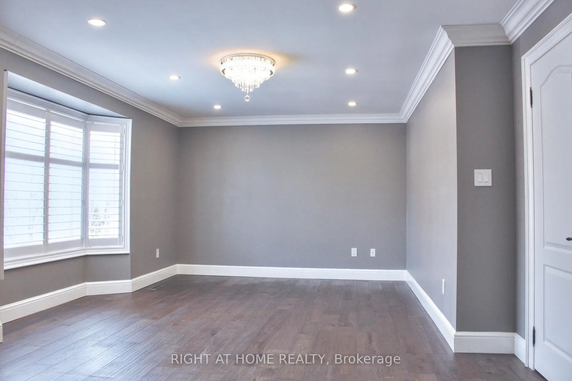 Photo 12 of 38 Bosco Drive, Vaughan, Vellore Village — HOMEH