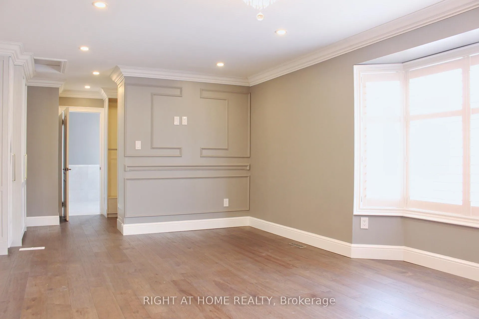 Photo 13 of 38 Bosco Drive, Vaughan, Vellore Village — HOMEH