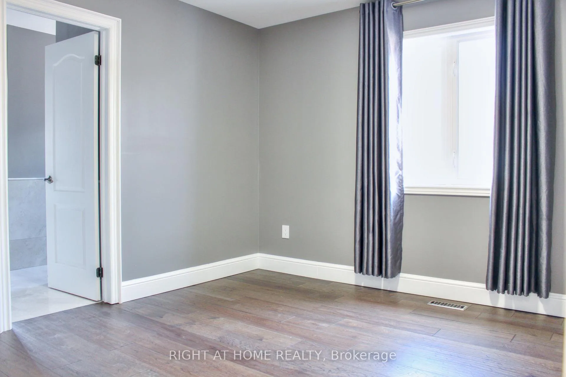 Photo 17 of 38 Bosco Drive, Vaughan, Vellore Village — HOMEH